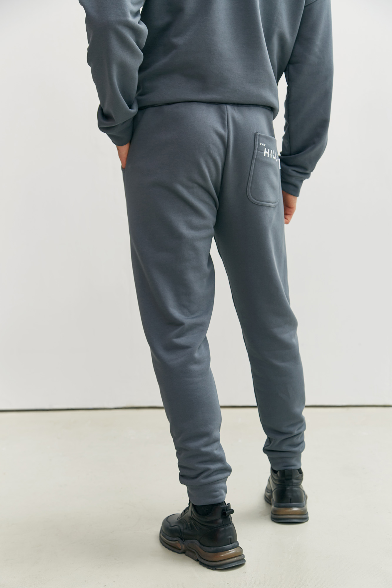 M-231-P-20-0003 Брюки спортивные The Hills Серый