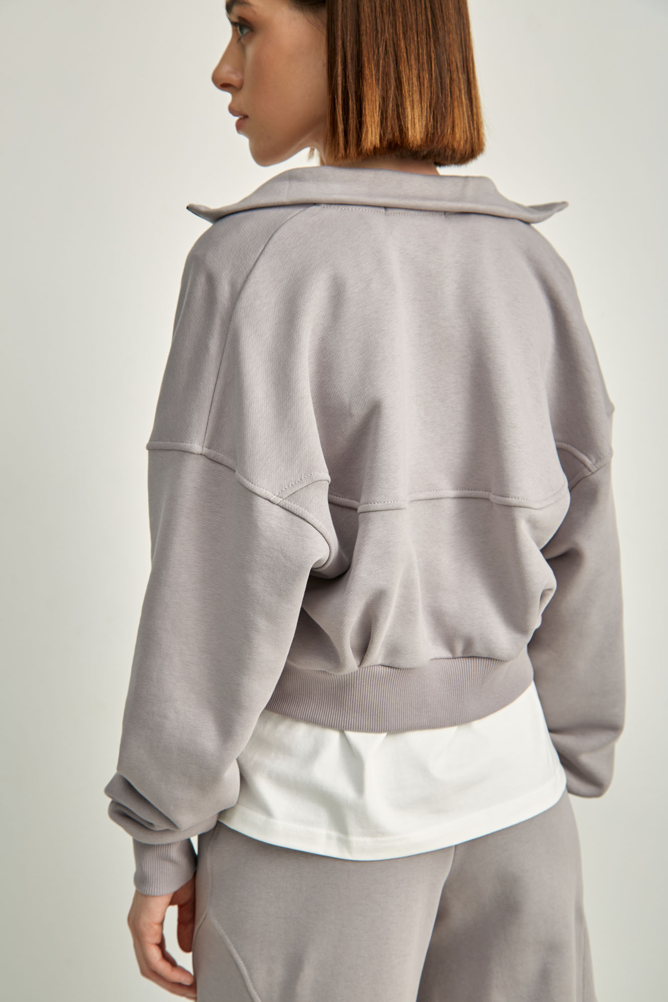 W-241-P-11-0091 тректоп the hills 