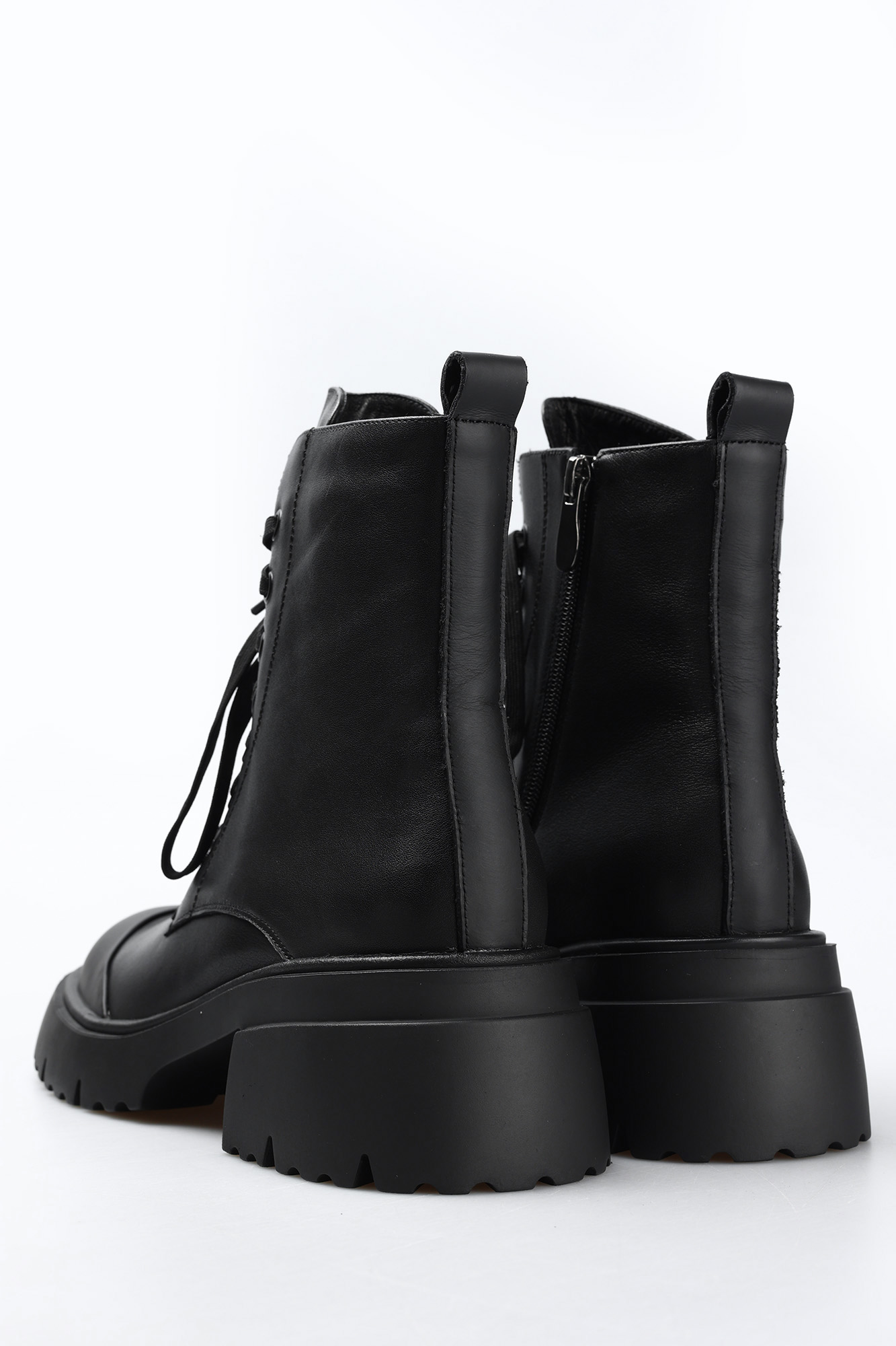 MC15466-WT/8 текстиль Ботинки жен кожа чер. Ботинки Marc Cony Черный