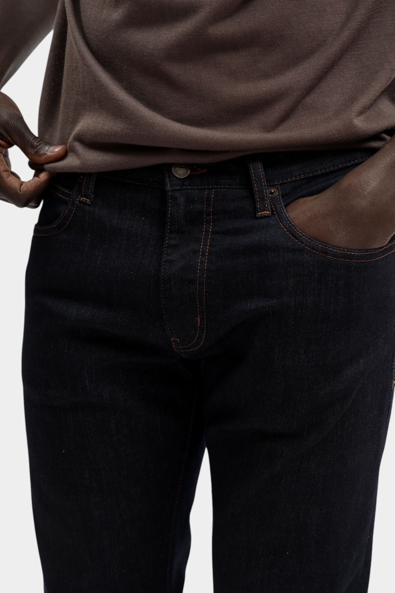 EM001370_AF22800 Джинсы Emporio Armani Синий