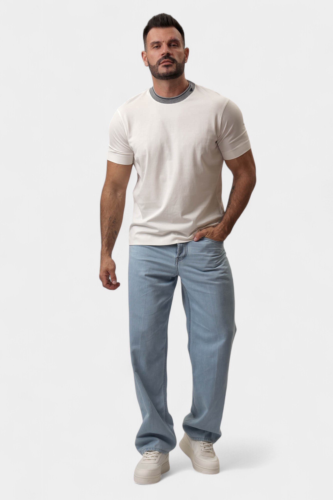 EM000665_AF13428 Брюки джинсовые Emporio Armani Синий
