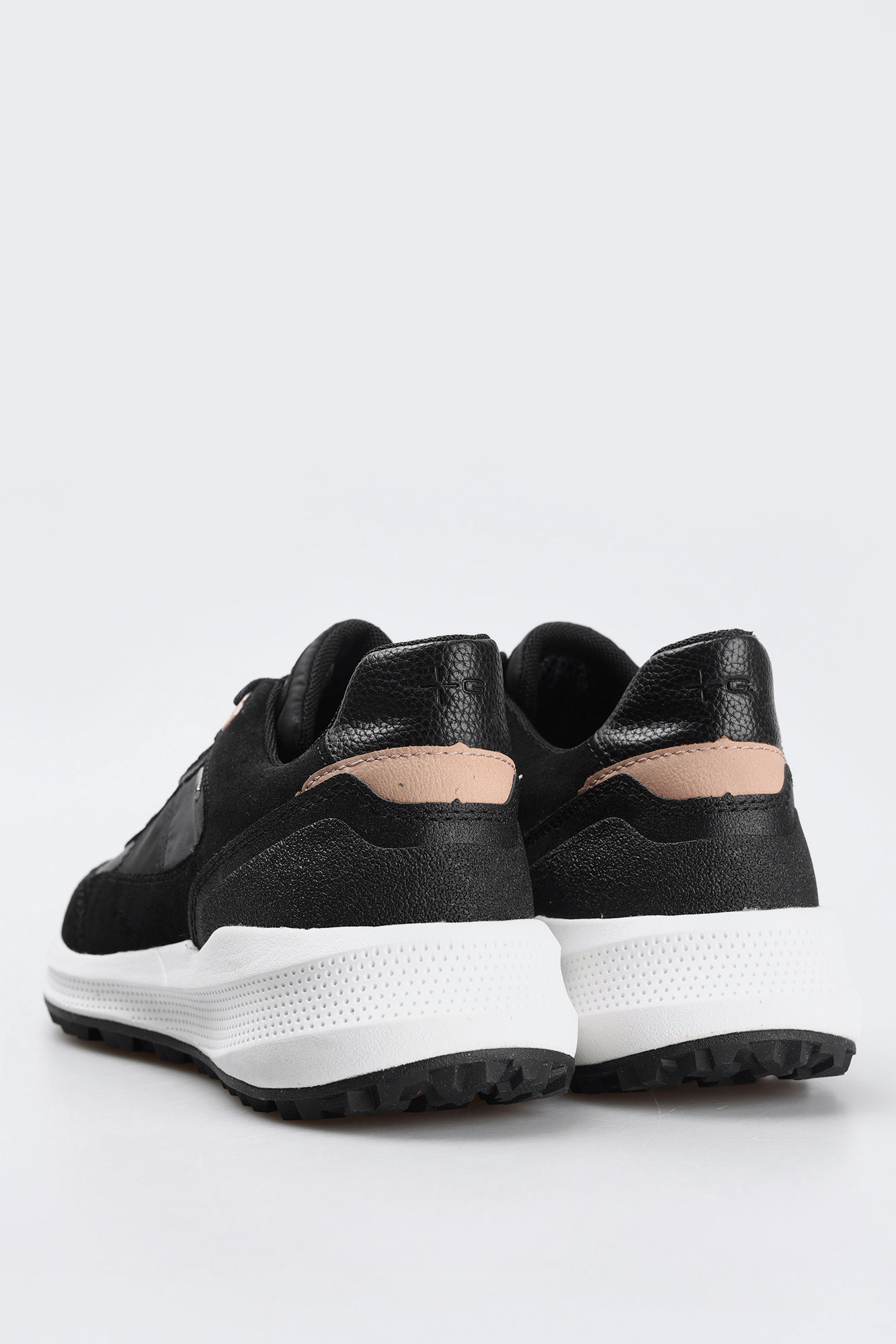 D36VRA02285C9 Кроссовки Geox Черный