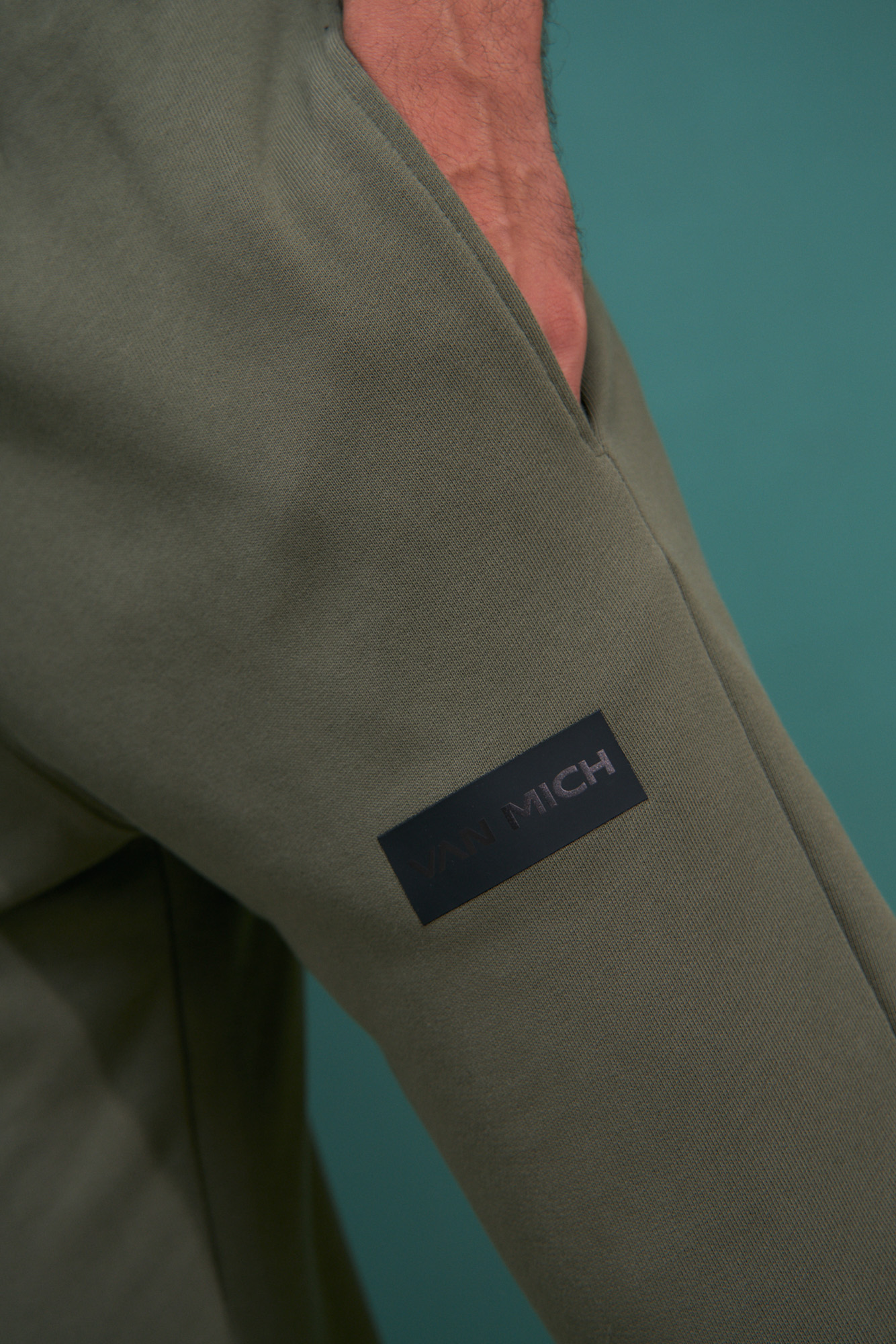 VM-232-20-137 Брюки спортивные Van Mich Хаки