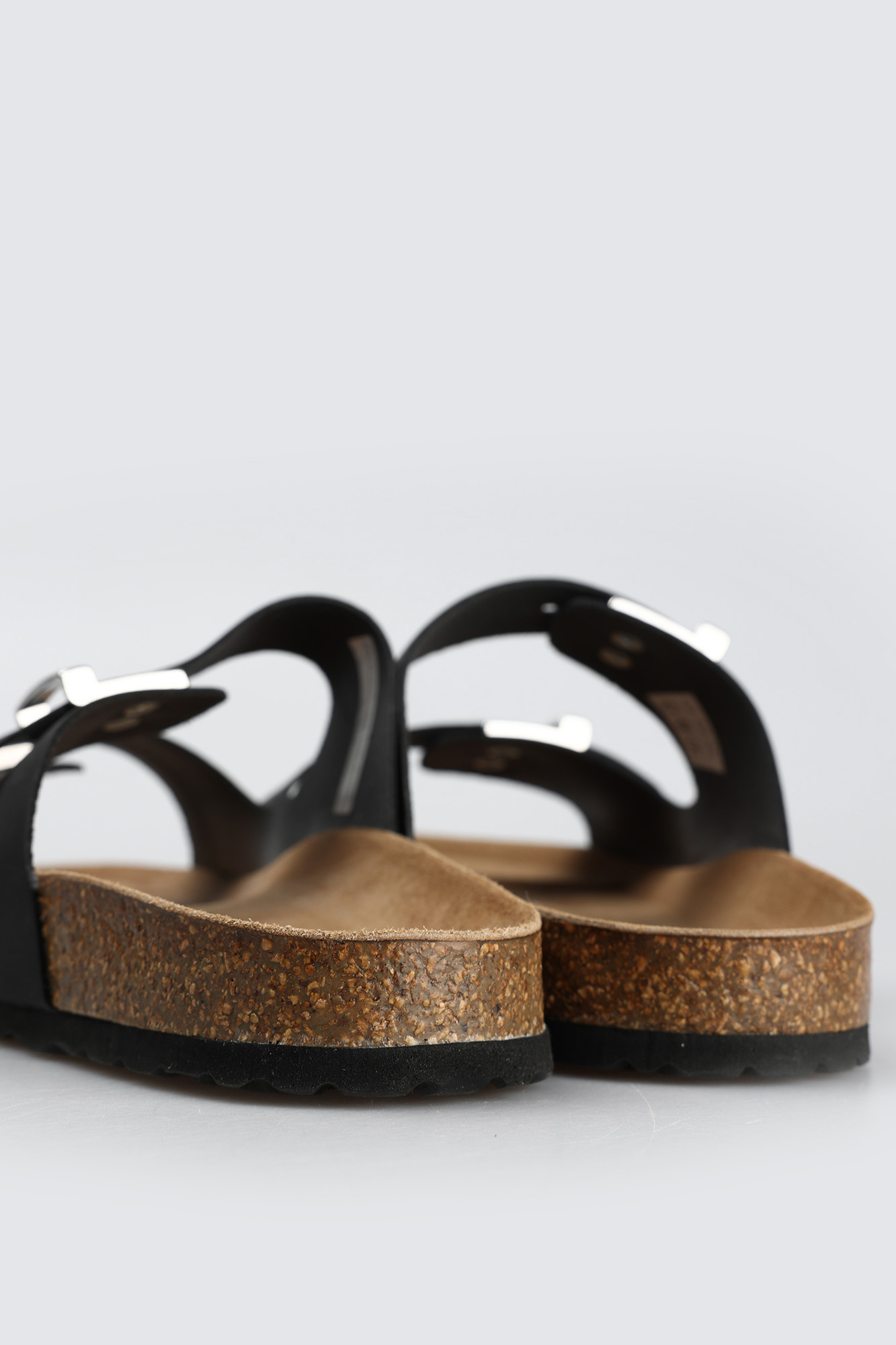 EPE21_7-71-12427-410M Шлепки Marc Cony Черный