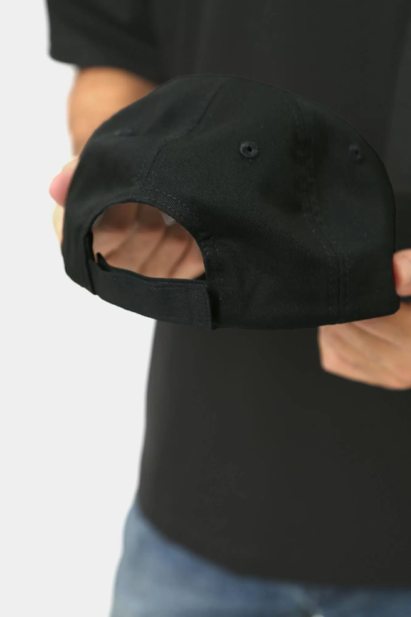 954220_4F101 Кепка Armani Exchange Черный