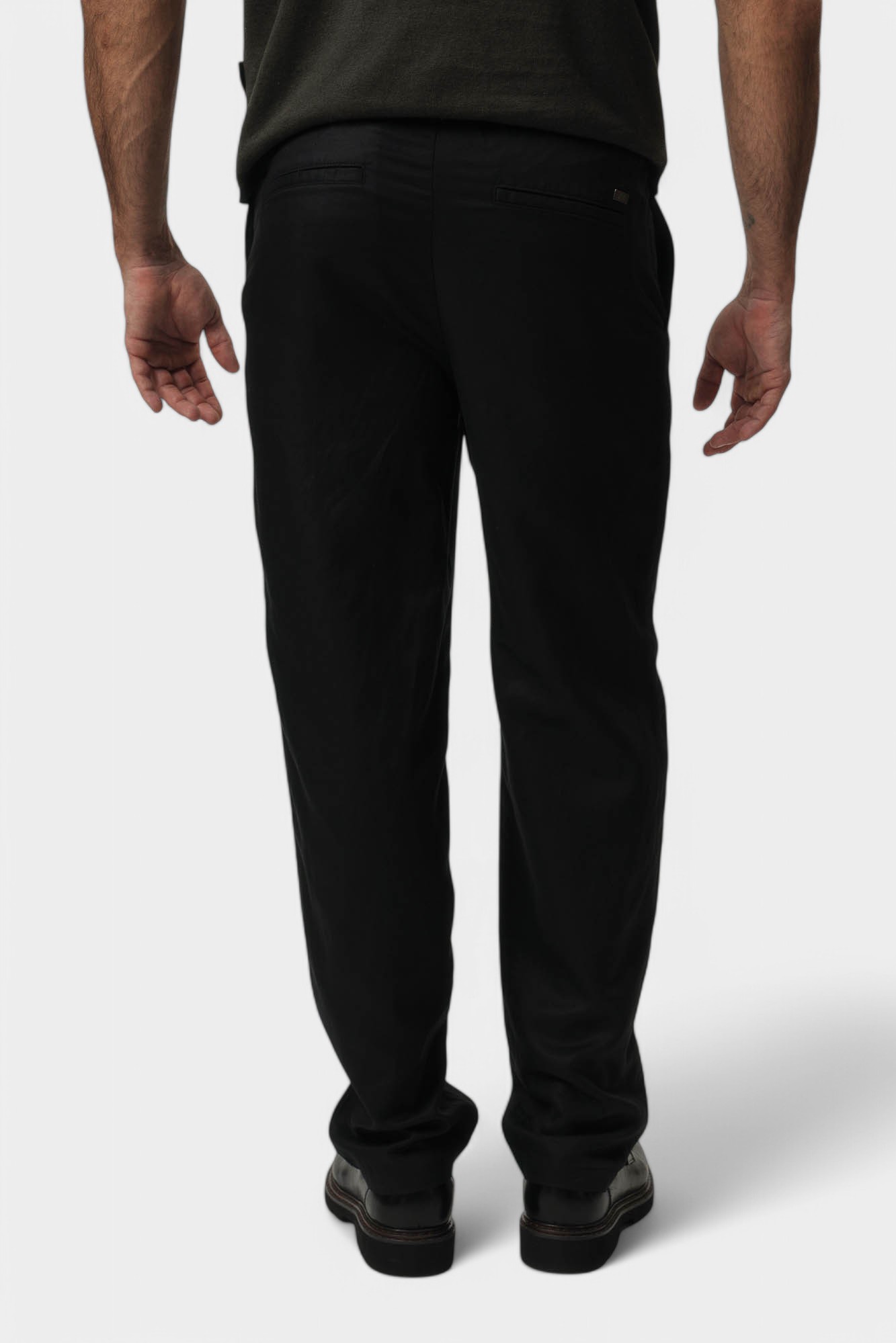 XM000655_AF13180 Брюки льняные Armani Exchange Черный