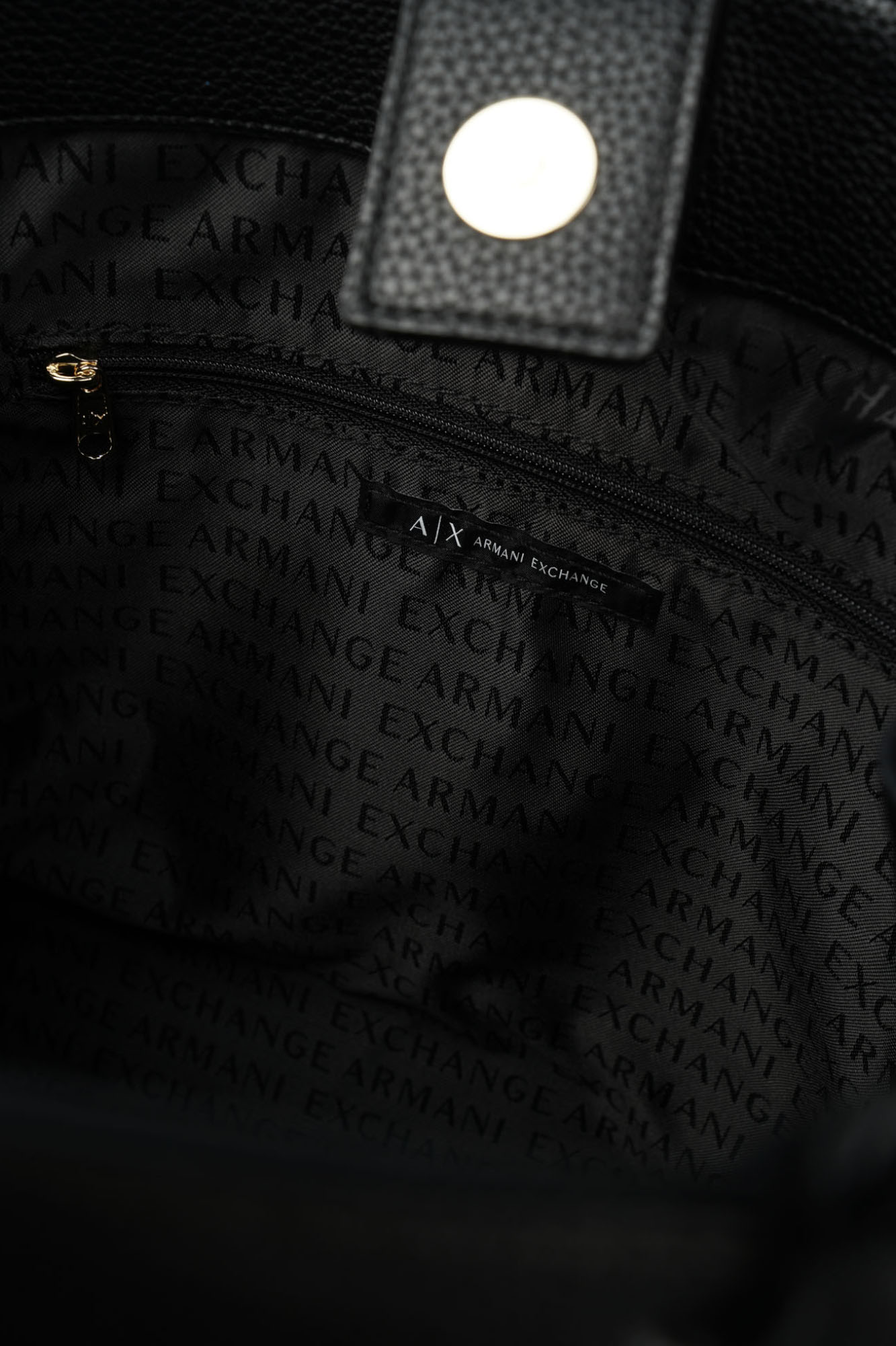 XW000284_AF11902 Сумка Armani Exchange Черный