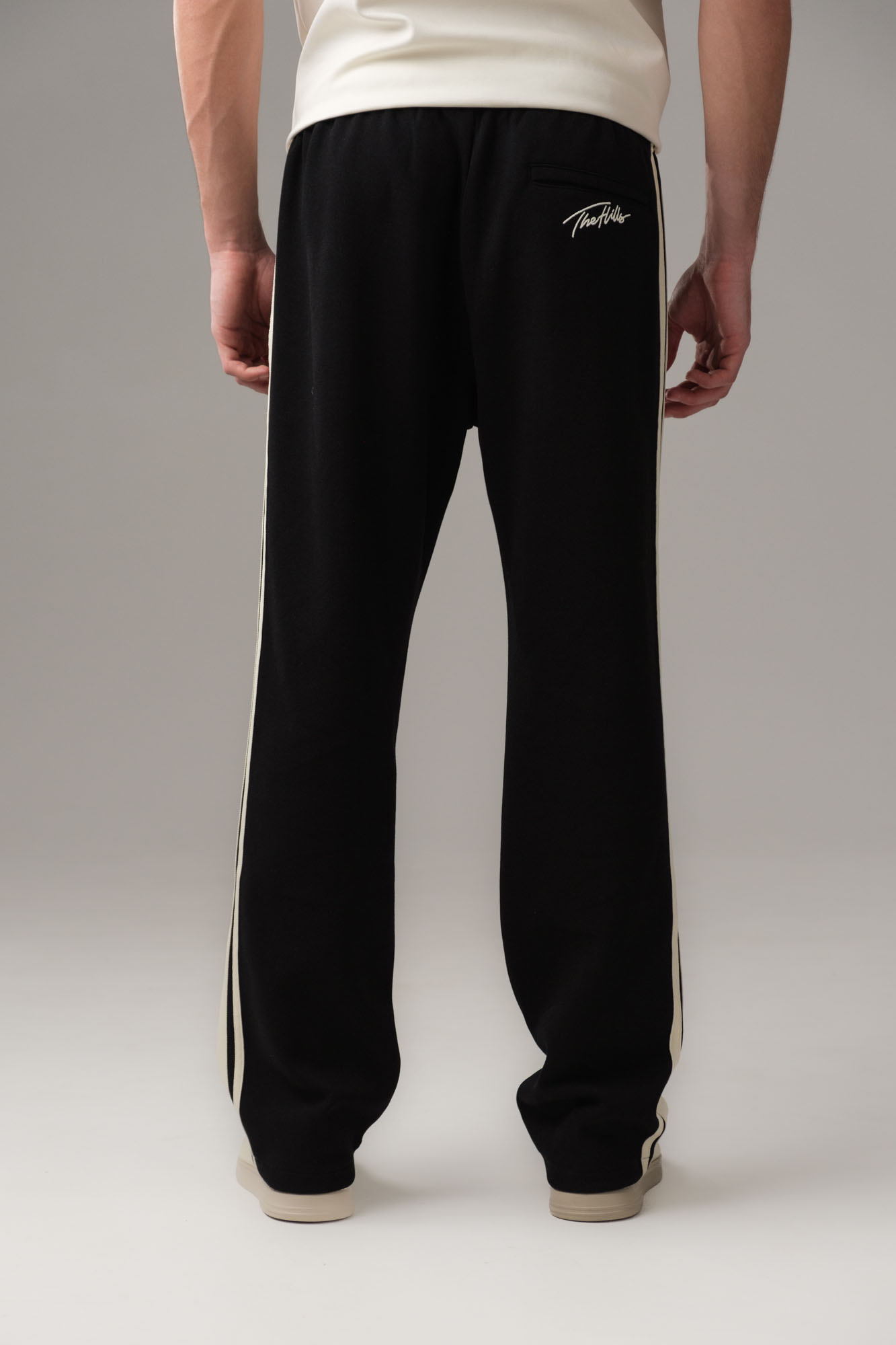 M-251-MA-20-8011 Брюки спортивные The Hills Черный