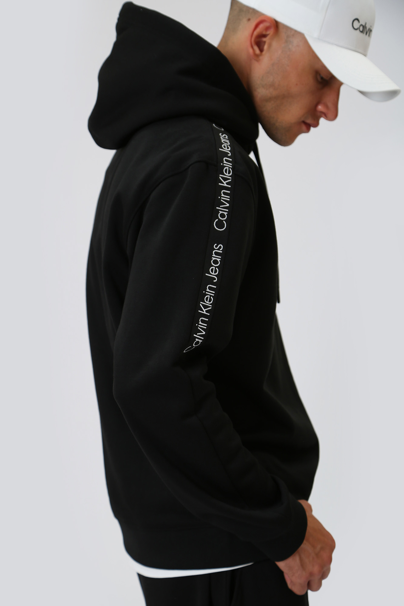 J30J323429 Худи Calvin Klein Jeans Черный