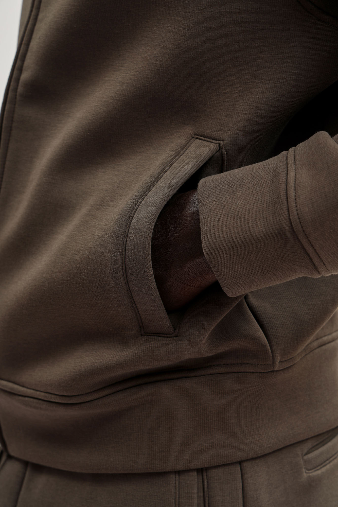 EM002866_ AF17547 Толстовка Emporio Armani Хаки