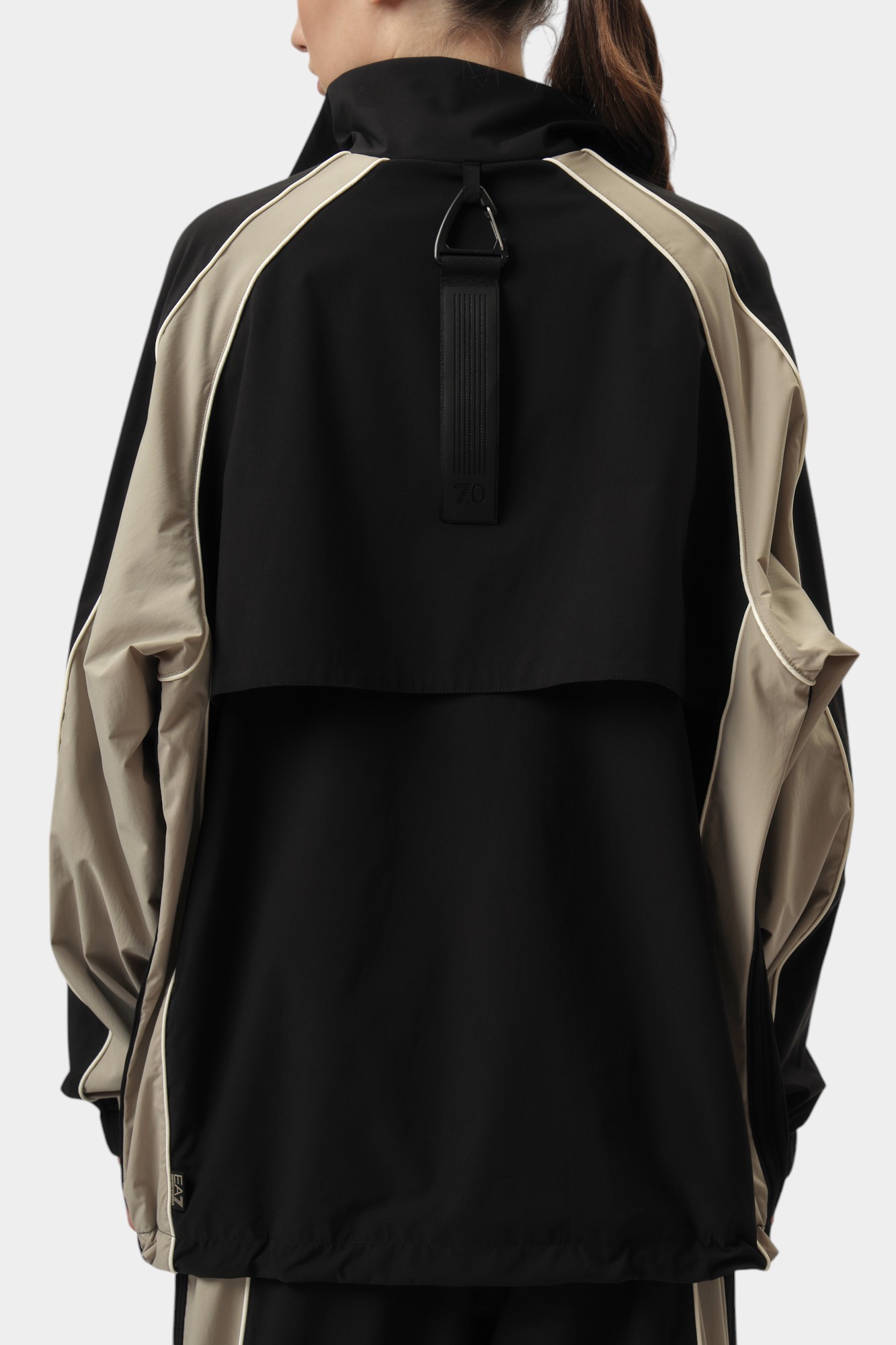 7X000086_AF14333 ветровка ea7 