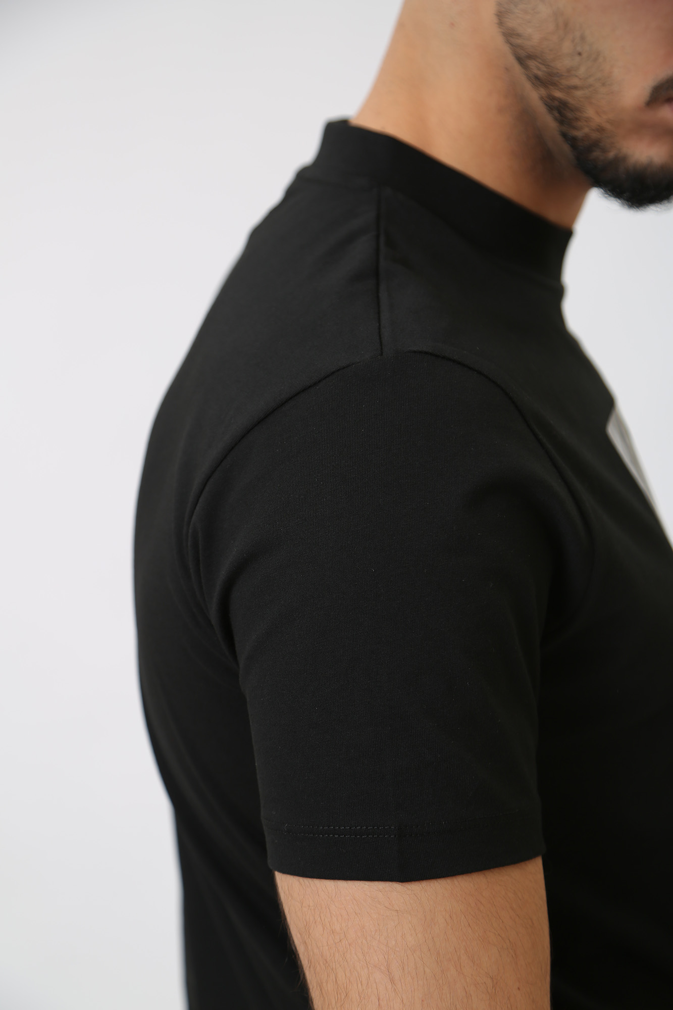 534225_755052 Футболка Karl Lagerfeld Черный