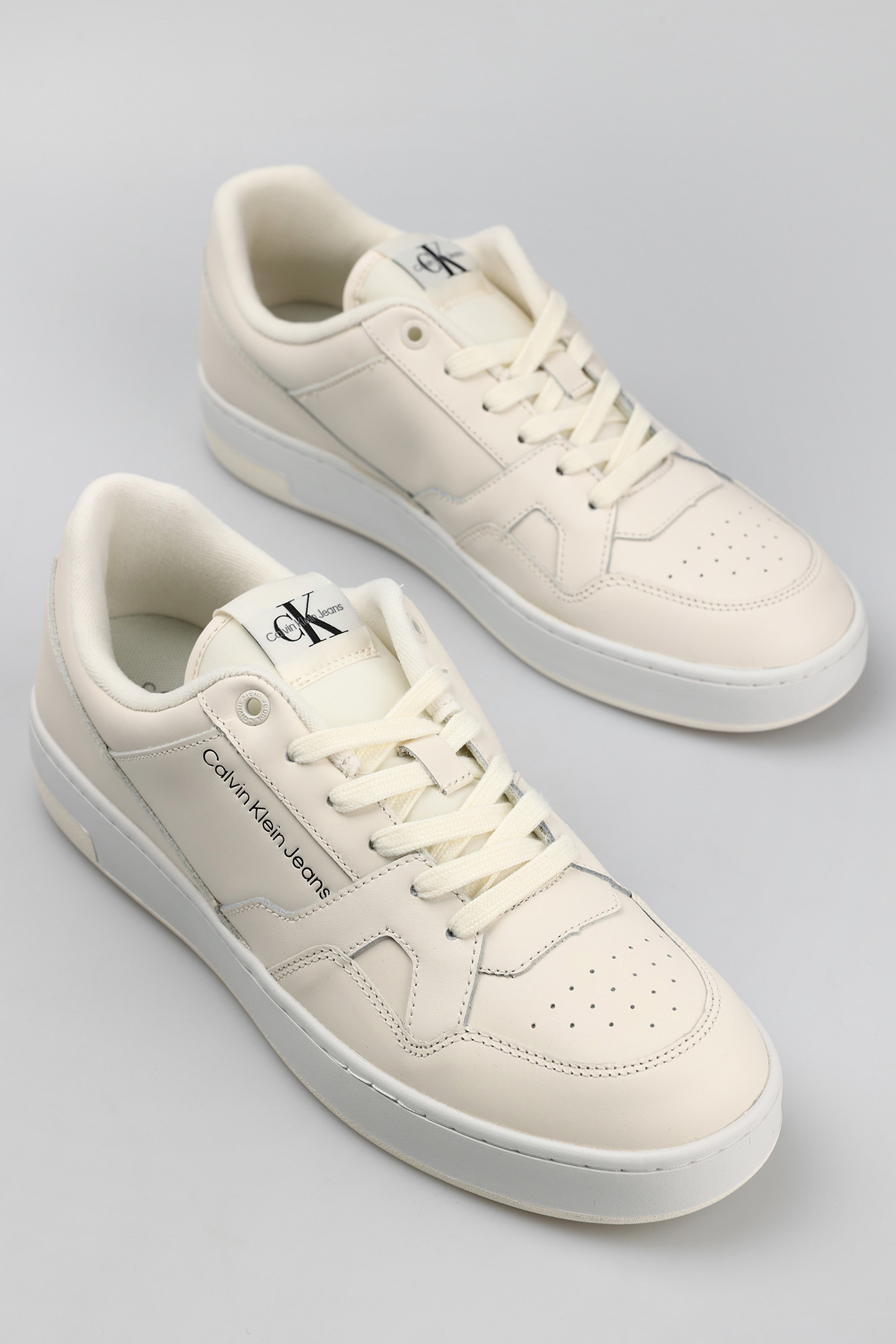 YM0YM00497 Кеды Calvin Klein Молочный