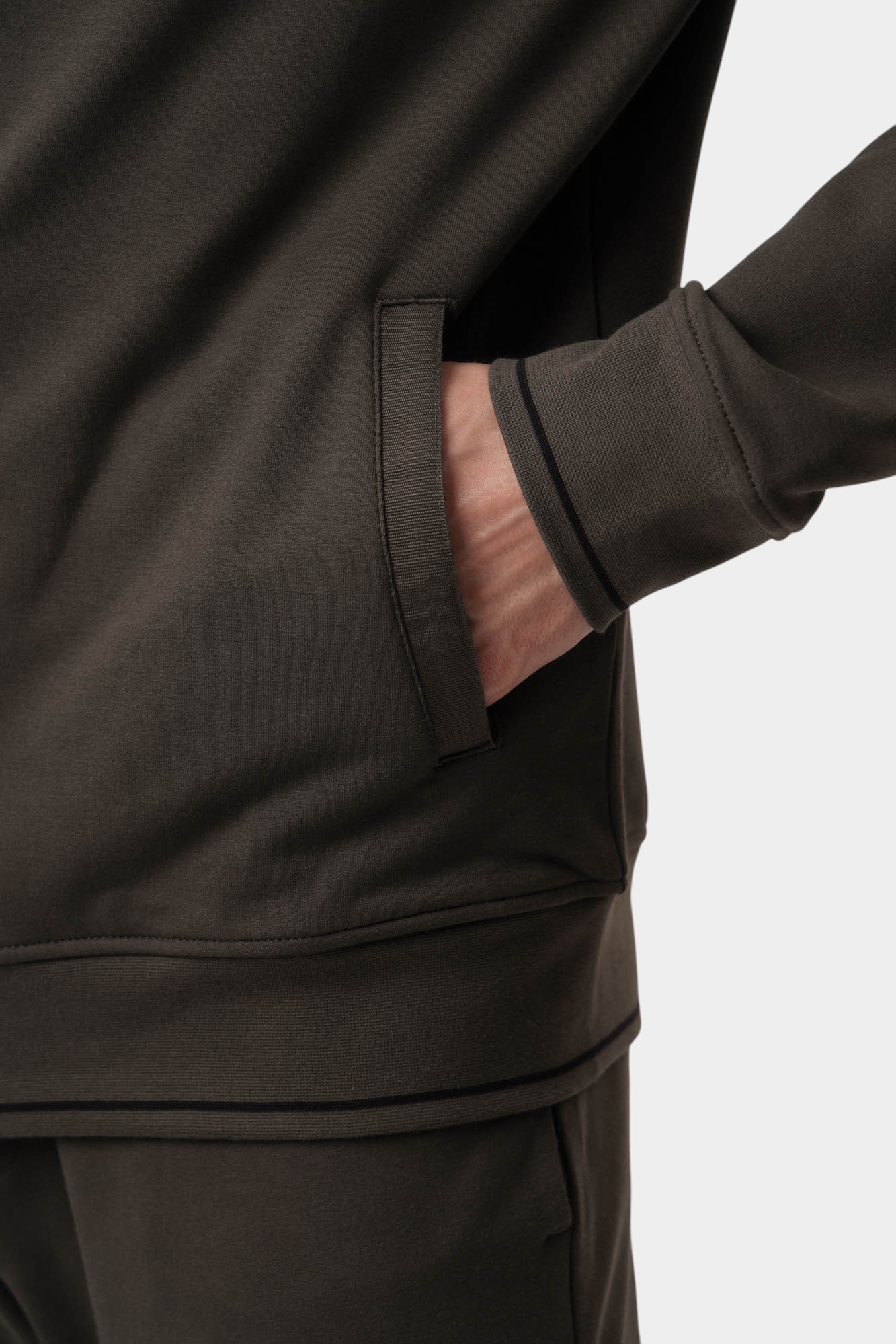 8NZM82_ZJH3Z_U81 Толстовка Armani Exchange Коричневый