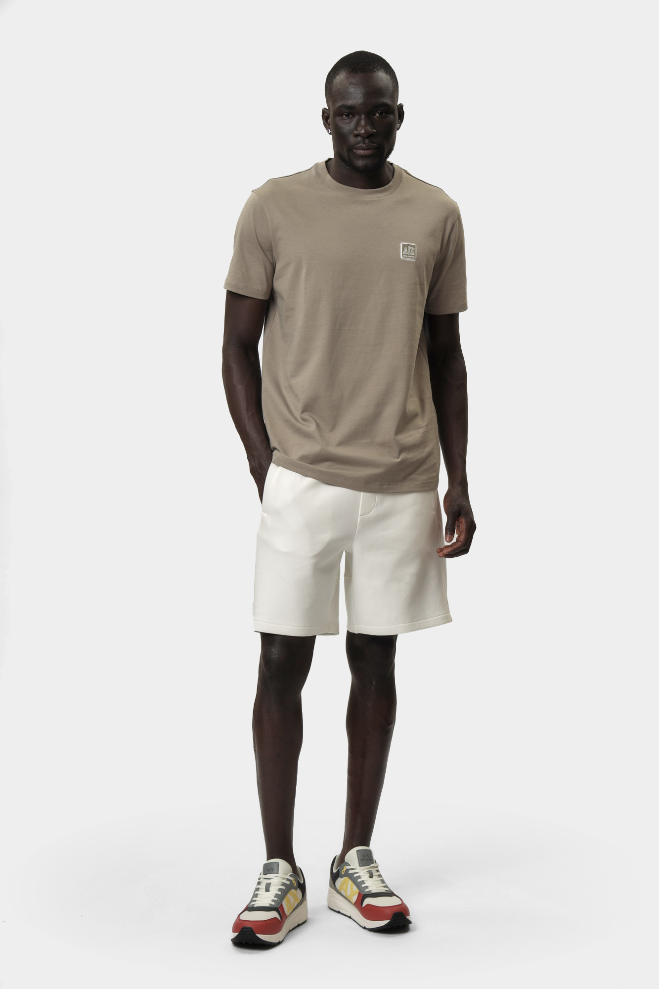 XM000546_AF10361 Футболка Armani Exchange Коричневый