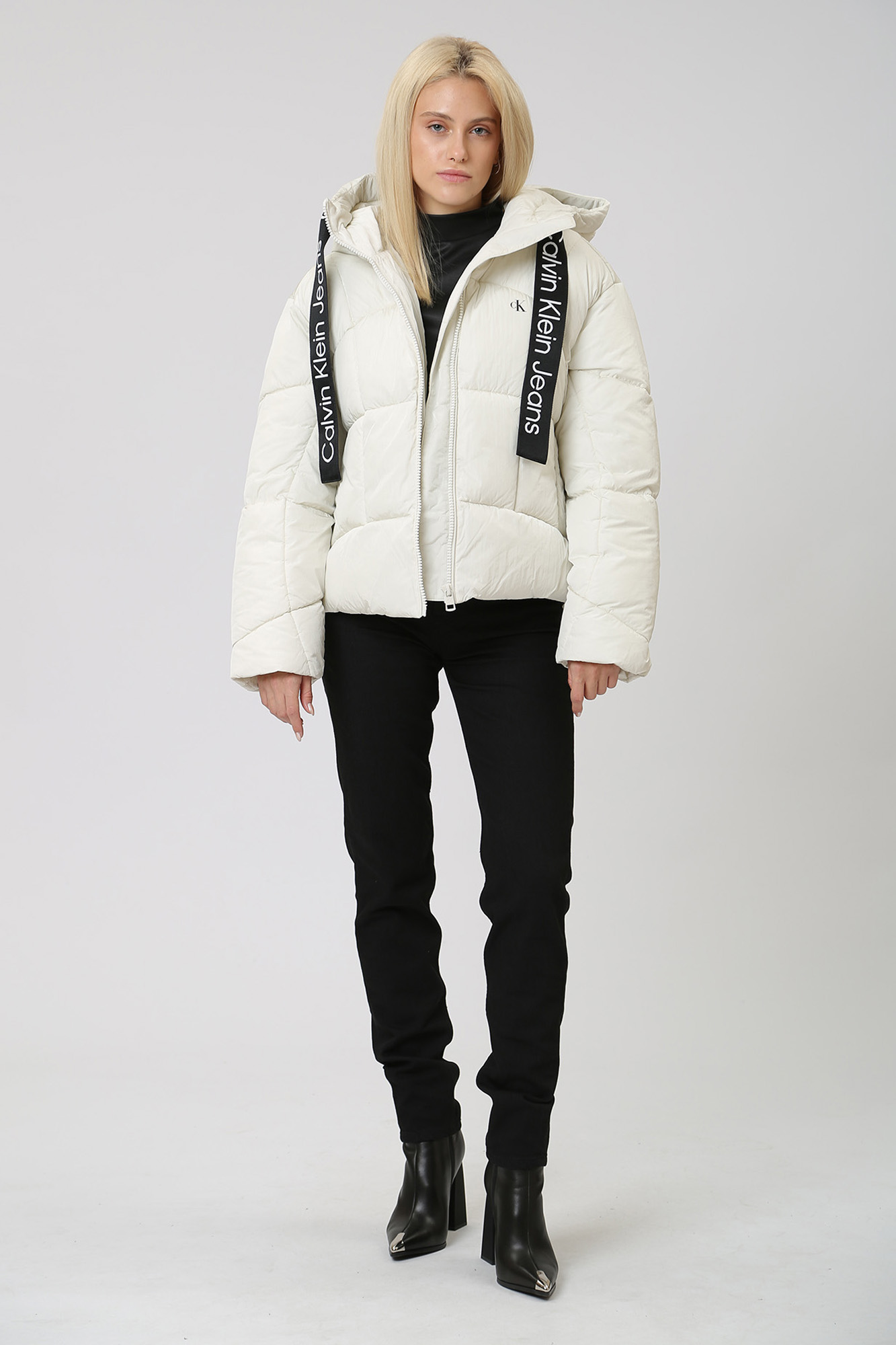 J20J221901 куртка calvin klein jeans 