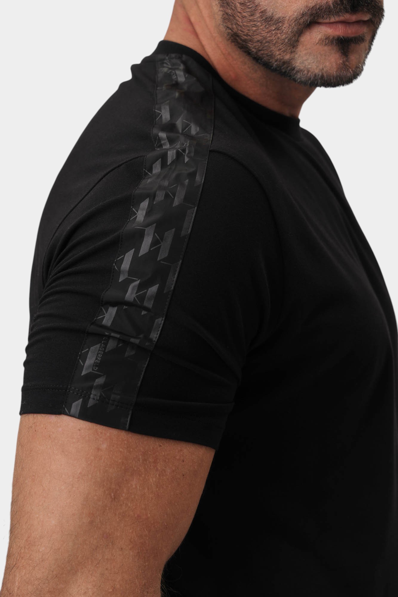 552221_755053 Футболка Karl Lagerfeld Черный