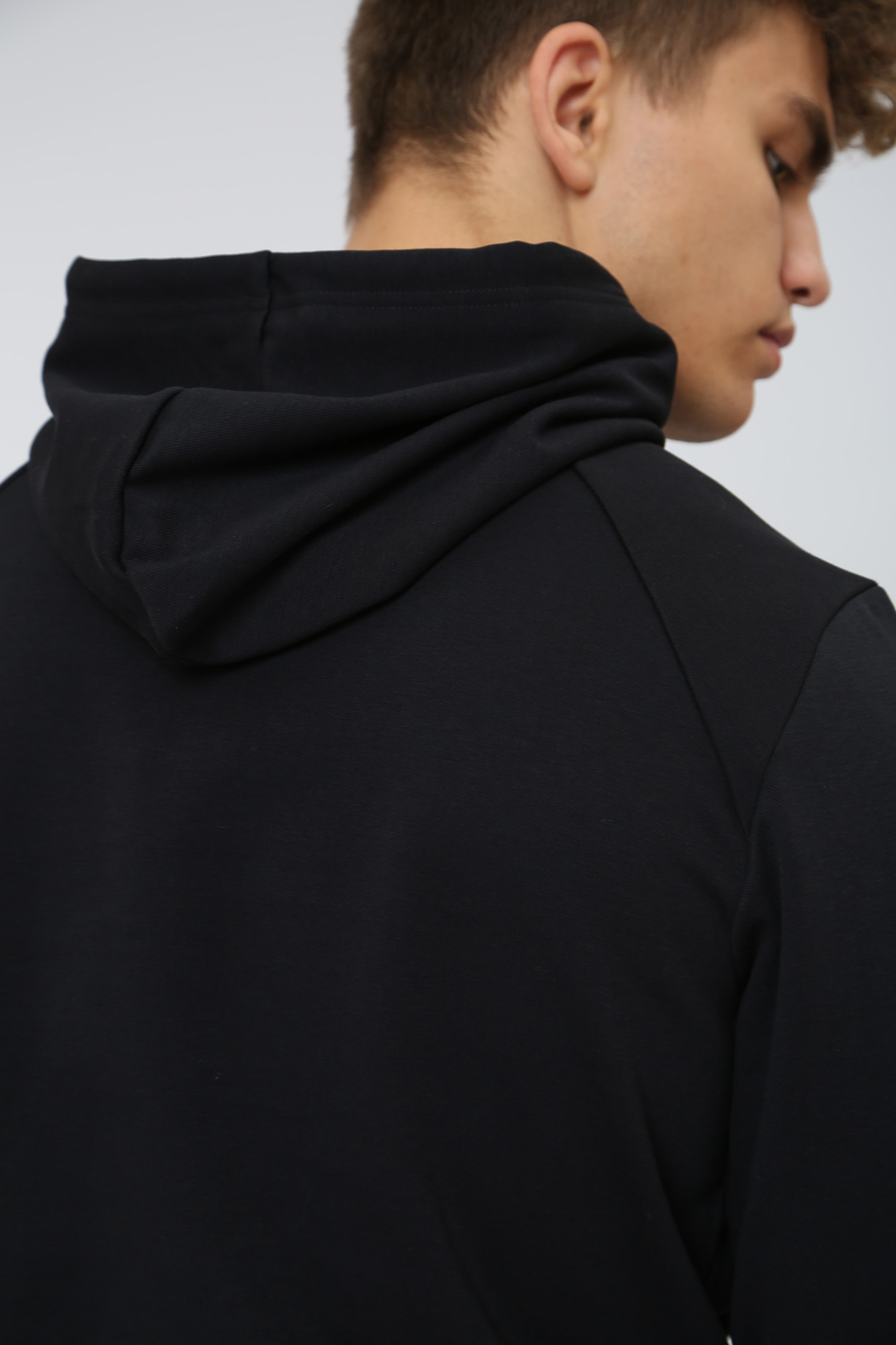 00GMF2W320 Худи Calvin Klein Черный