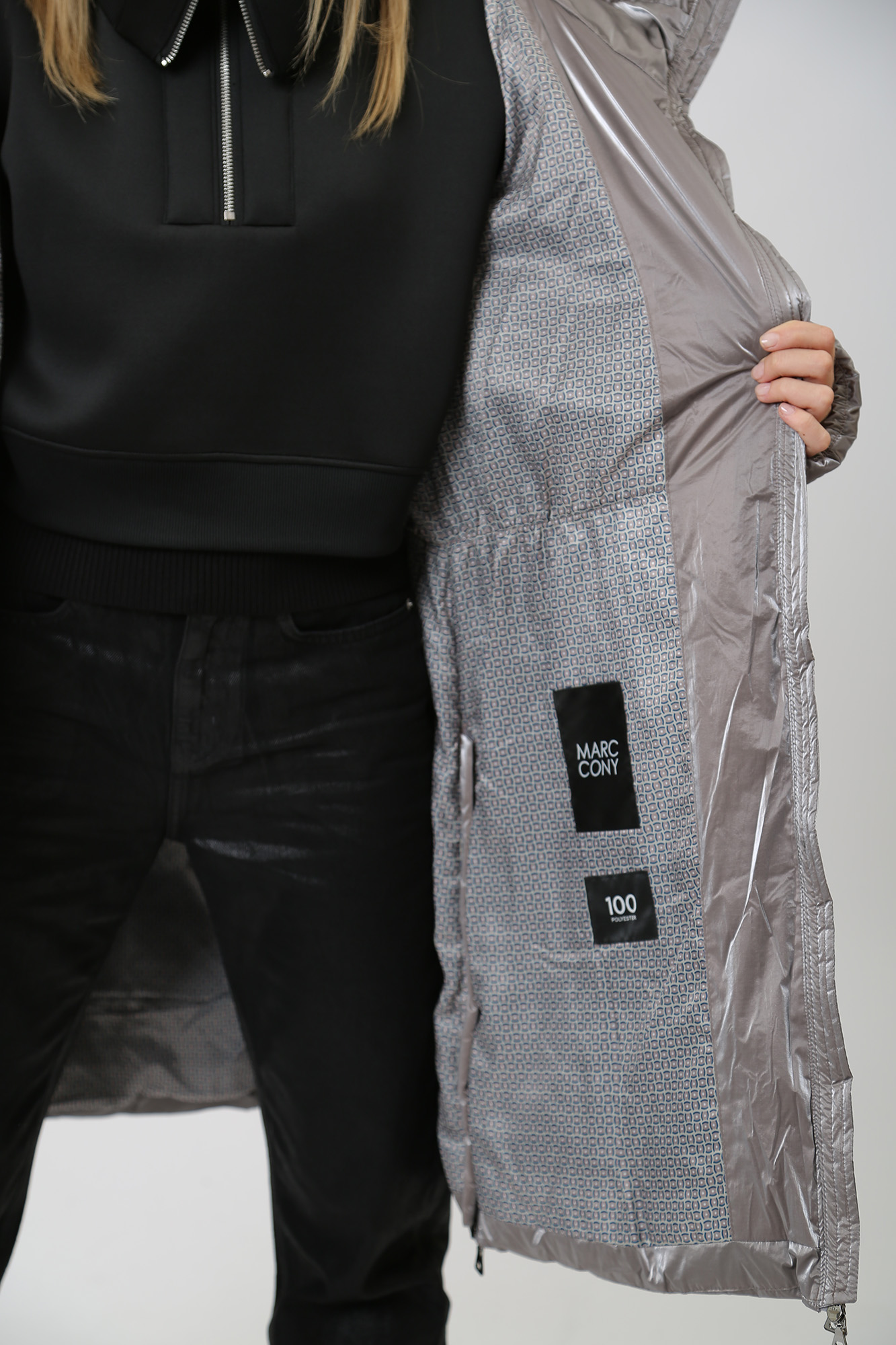 CR1811F23 пальто утеплённое marc cony 