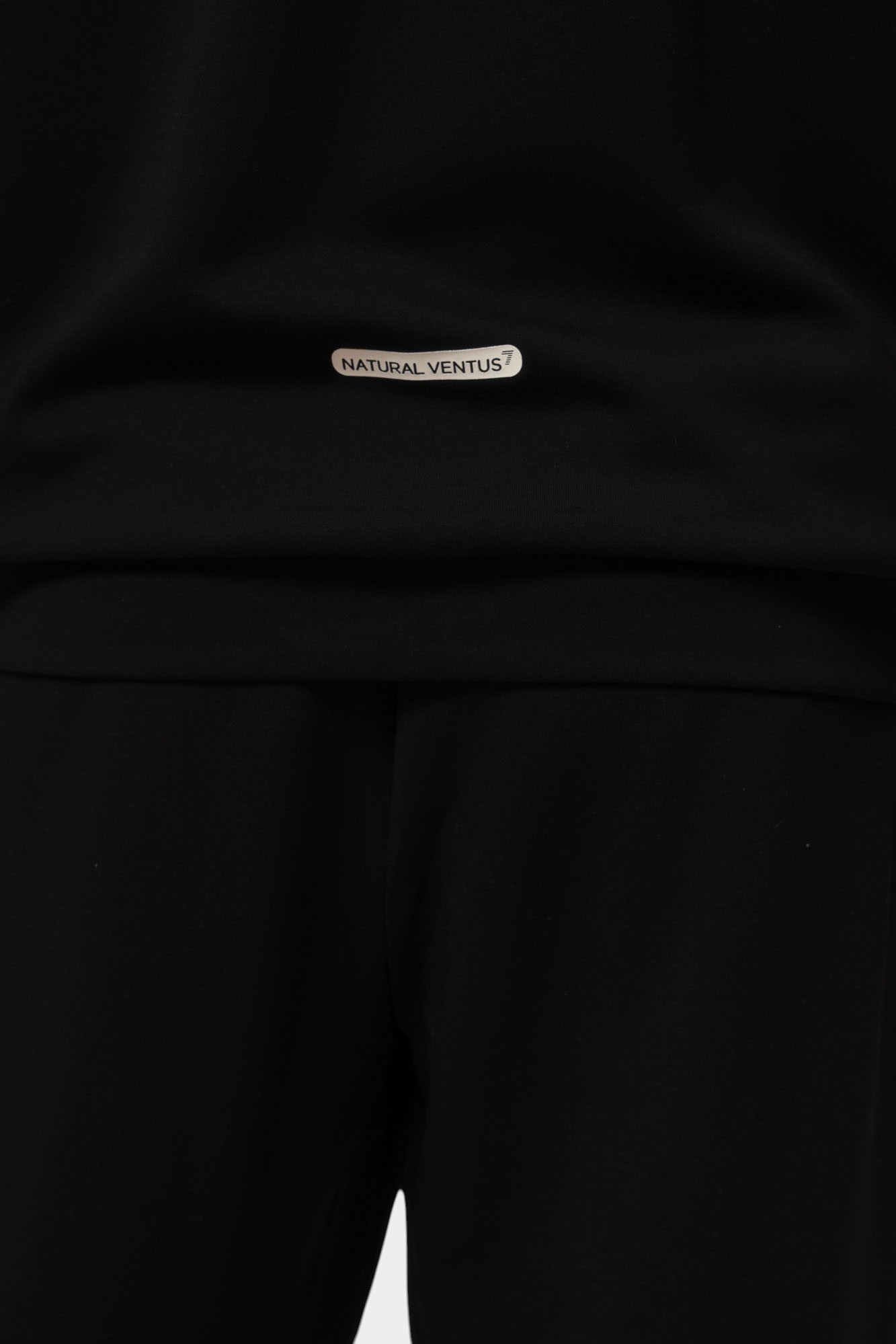 7M000131_AF12501 Костюм спортивный EA7 Черный