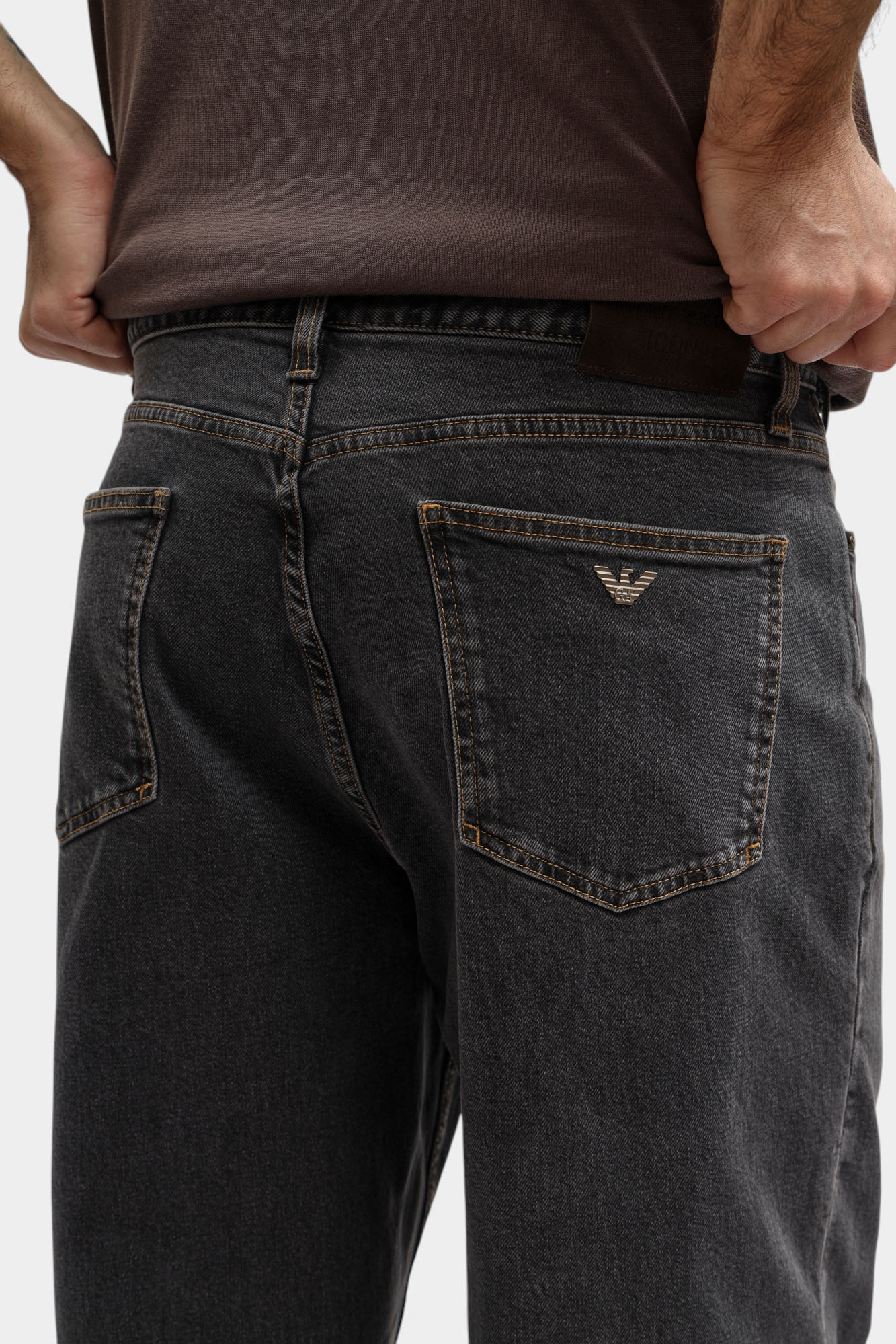 EM004717_AF23101 Джинсы Emporio Armani Серый