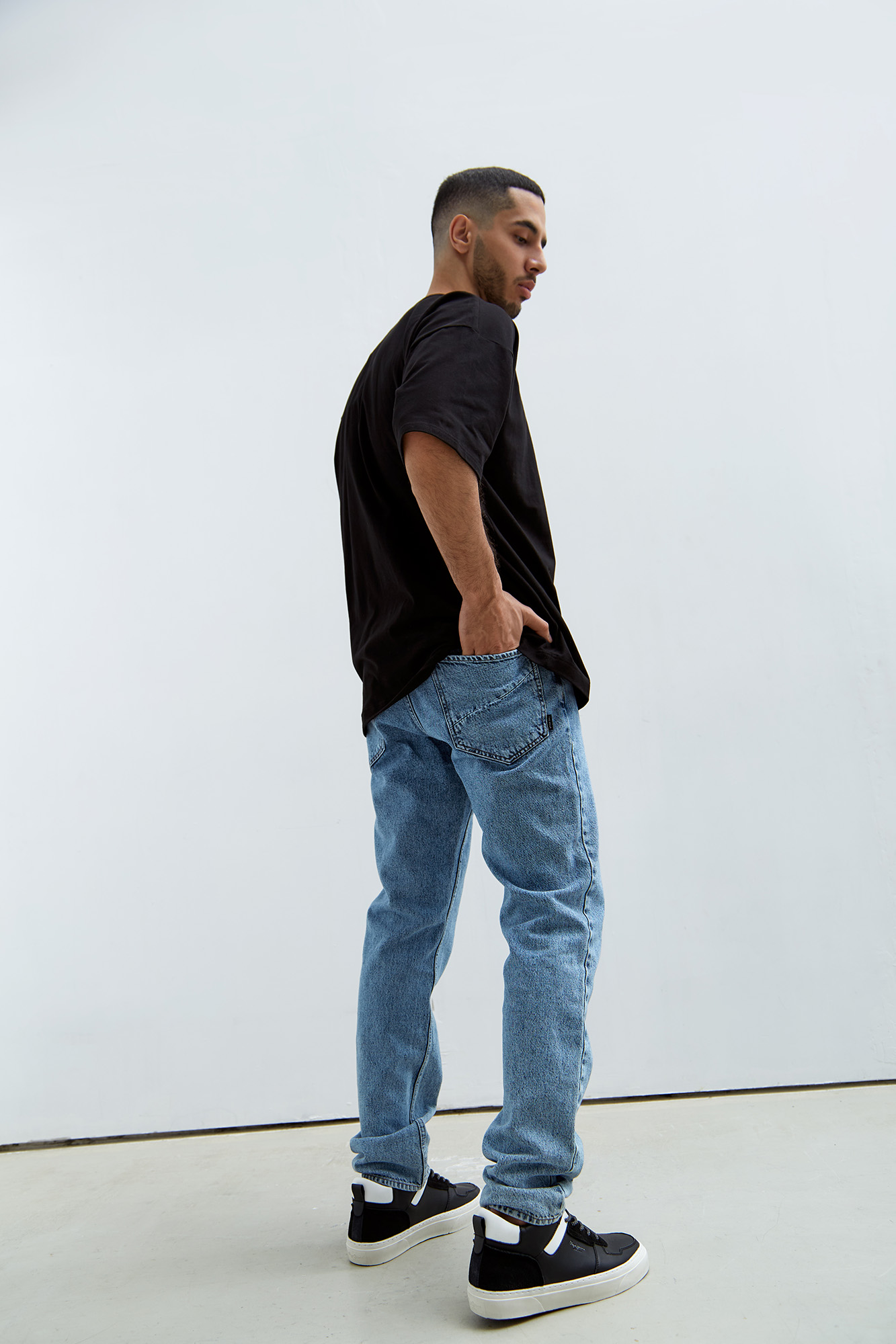 M-231-THT-22-0045 Футболка The Hills Черный