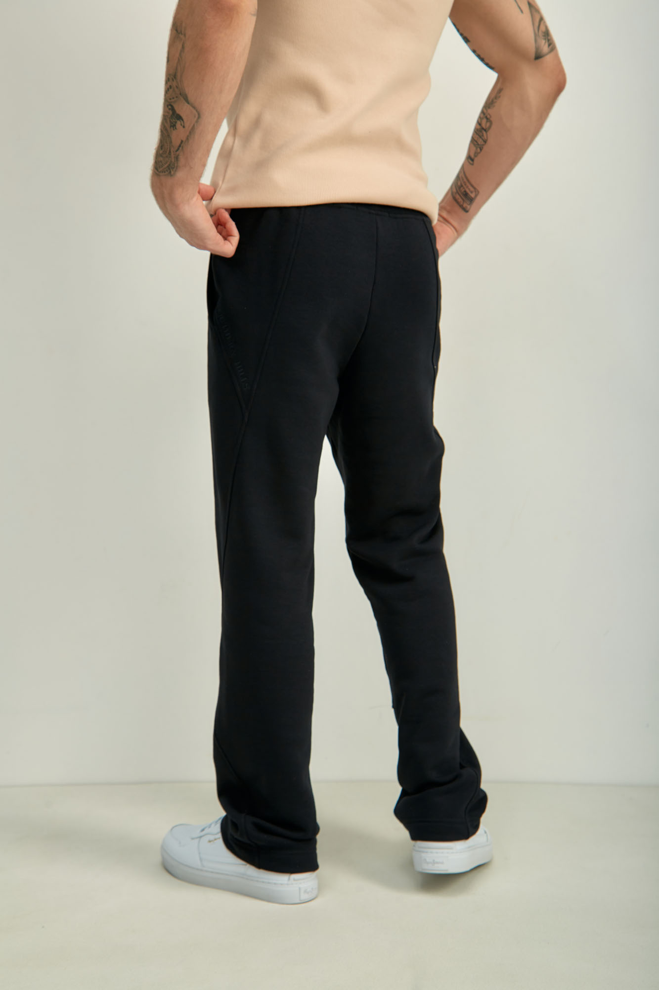 M-241-P-20-0086 Брюки спортивные The Hills Черный