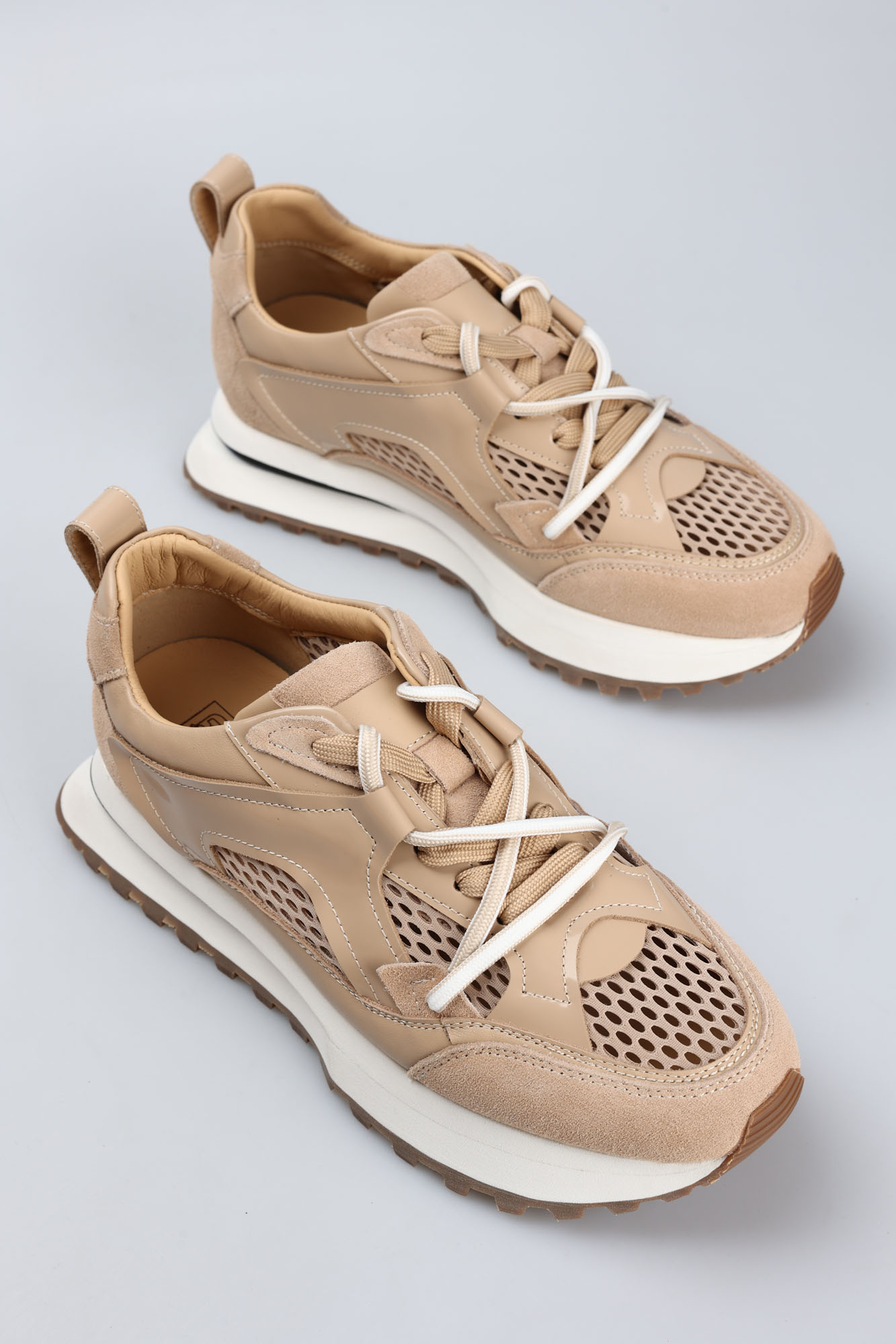 B07-26 Кроссовки Graciana Бежевый