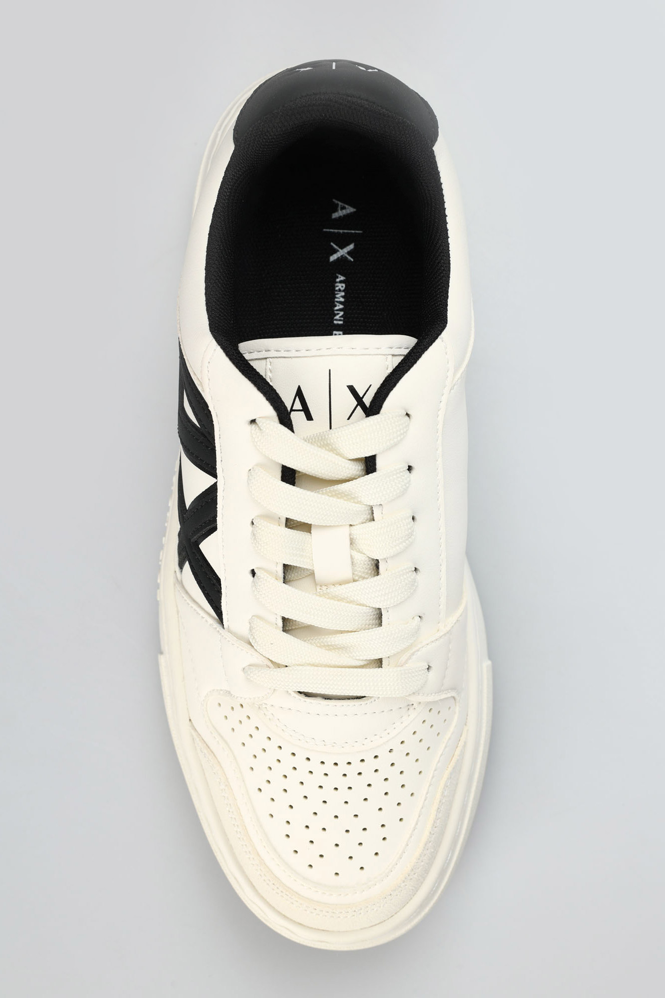 XDX147_XV830 Кеды Armani Exchange Белый