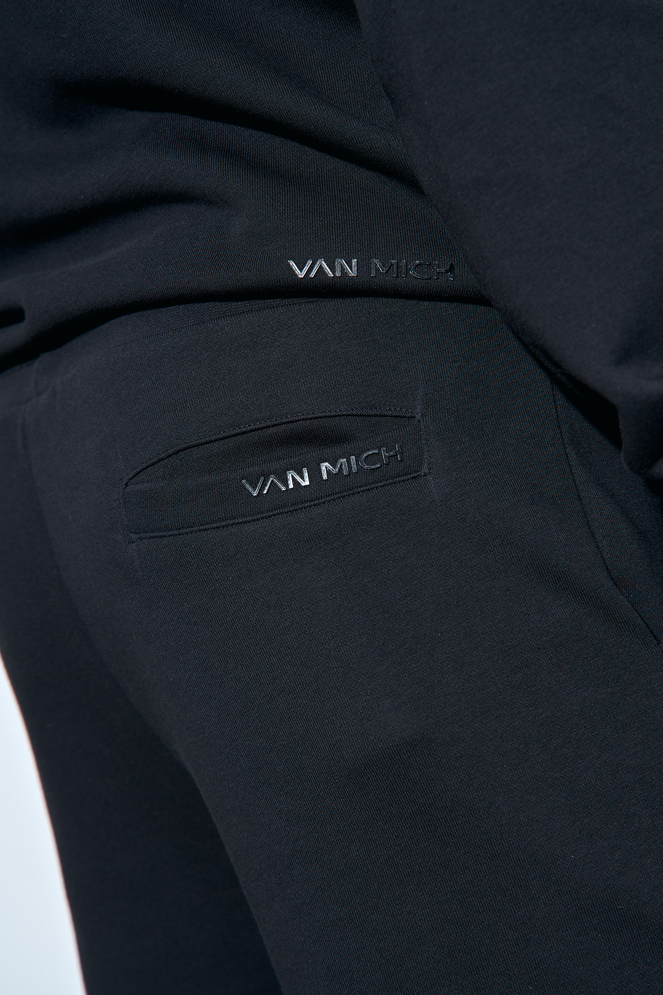VM-232-53-021 Брюки спортивные Van Mich Черный