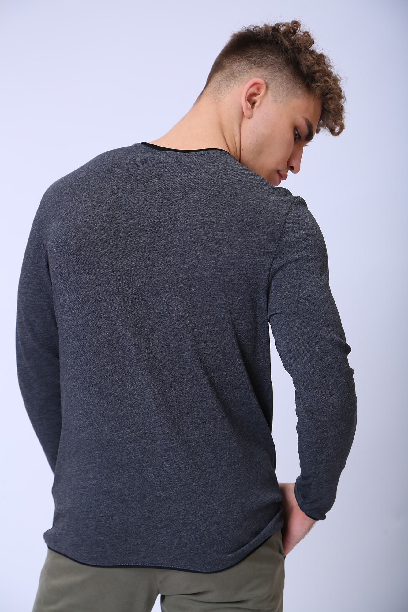 30018728_10008529 Лонгслив Strellson Черный