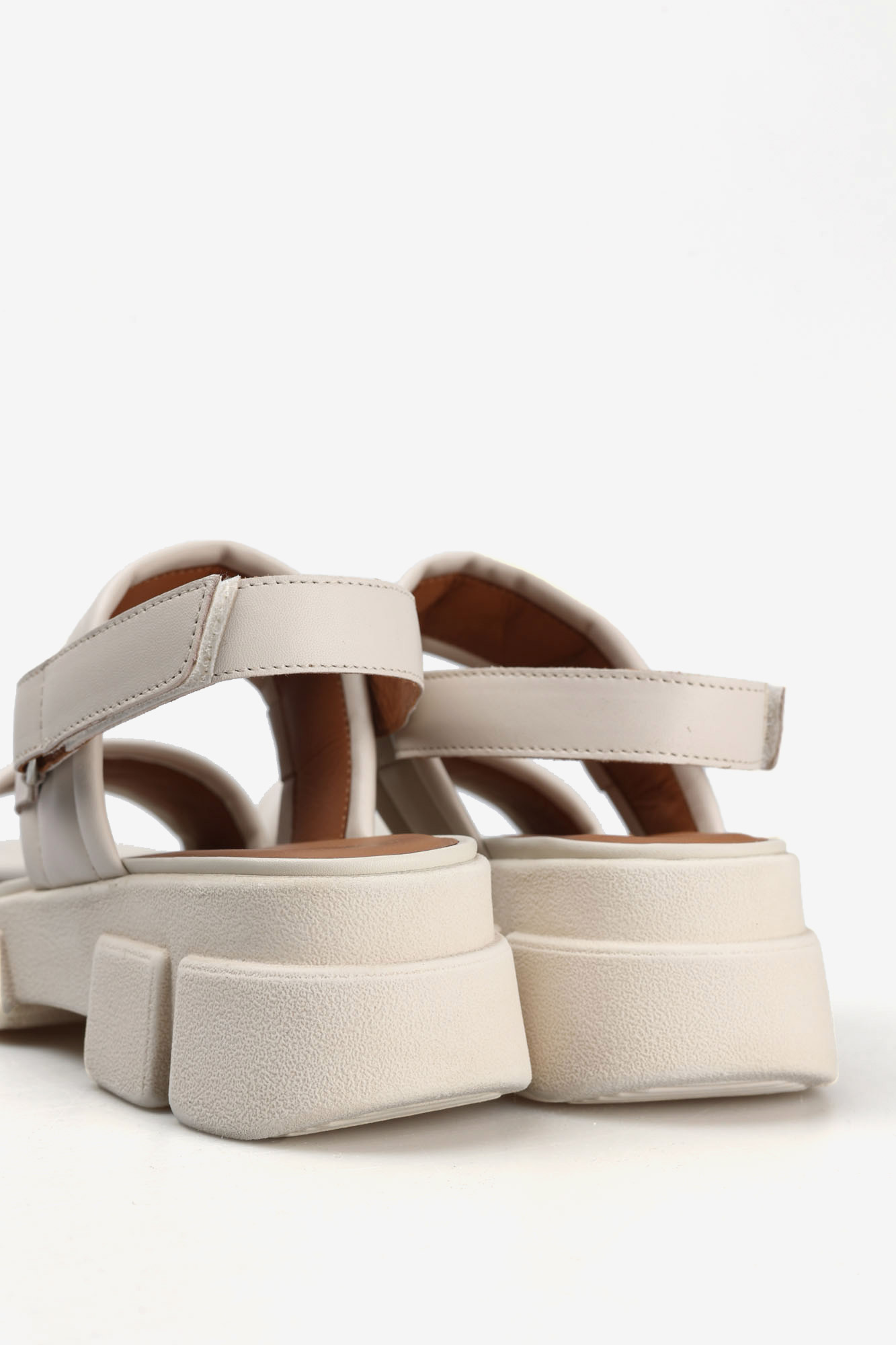 D45PSA000TU Сандалии Geox Молочный