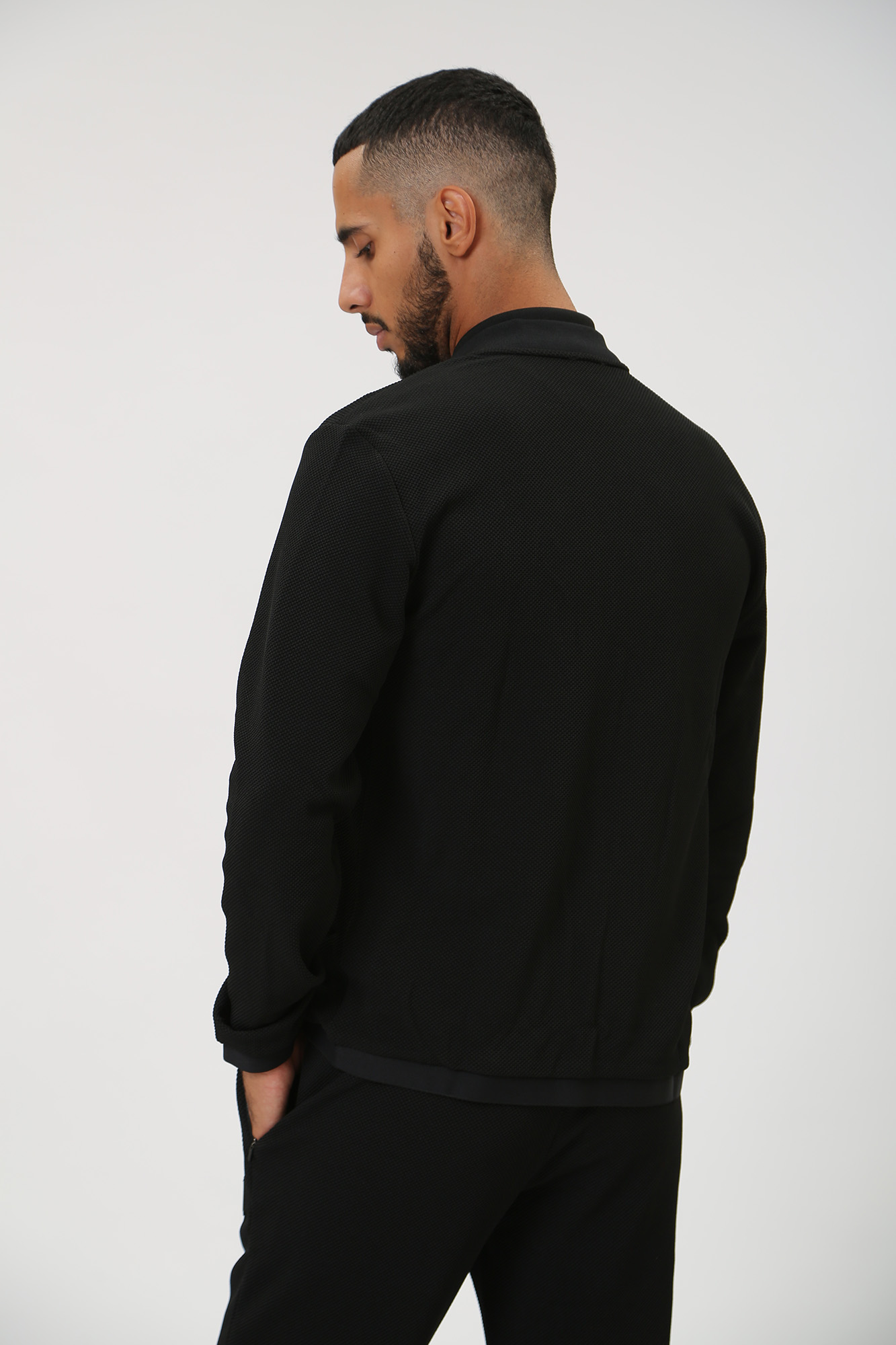 6RPM40_PJG1Z Толстовка EA7 Черный