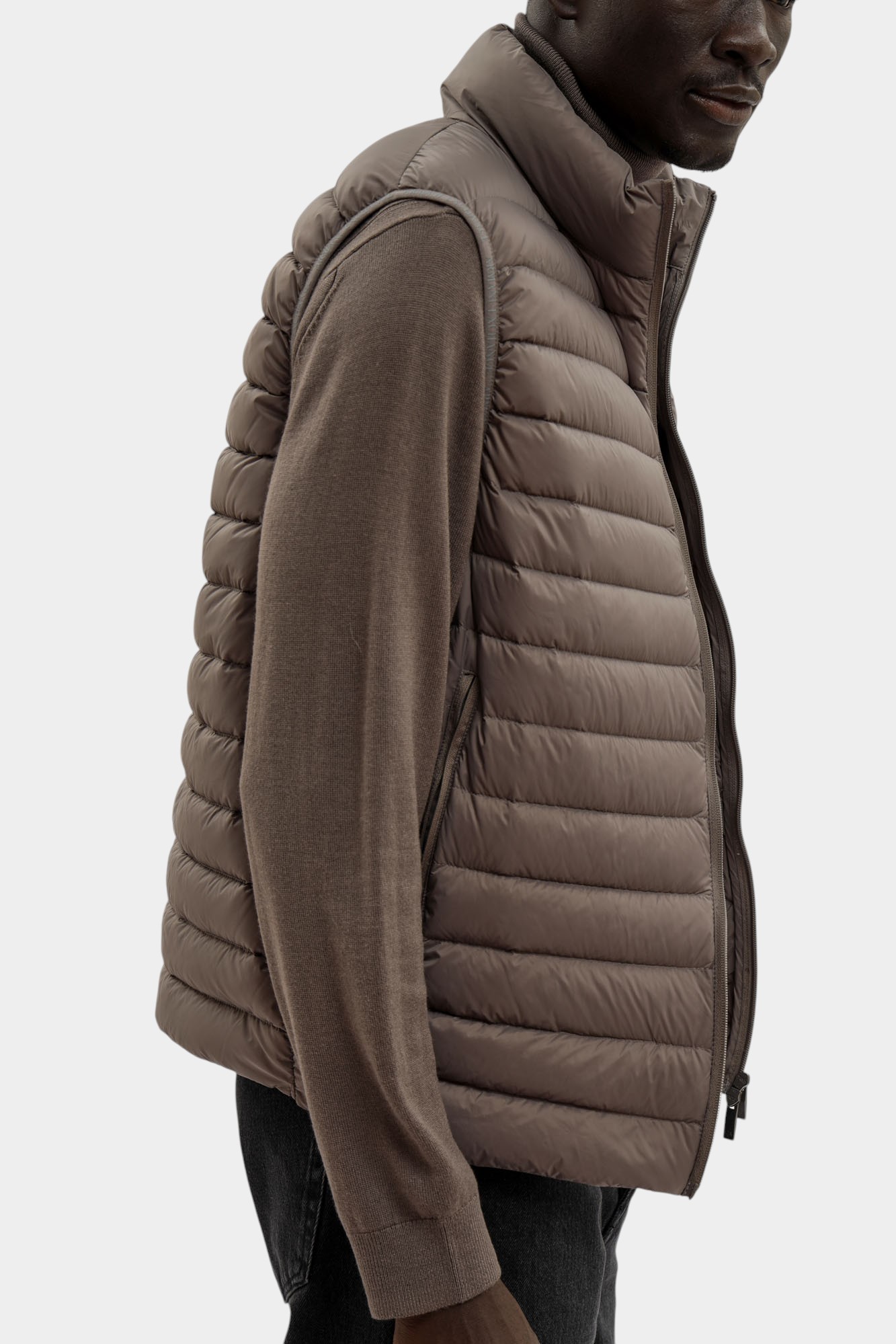 XM001576_AF16927 Жилет утепленный Armani Exchange Серый