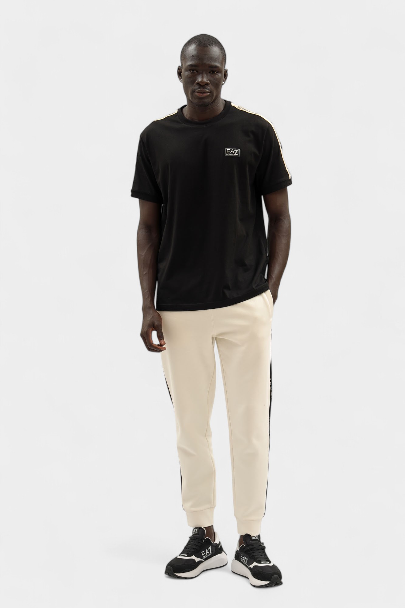 7M000956_AF10375 Футболка EA7 Черный