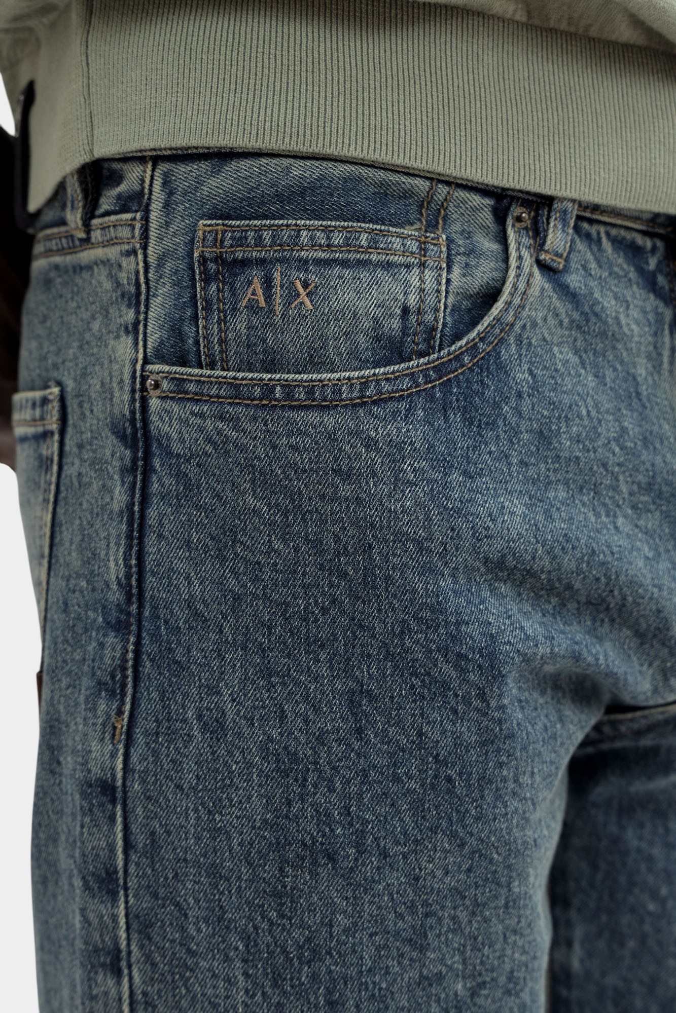 XM000049_AF14870 Джинсы Armani Exchange Голубой