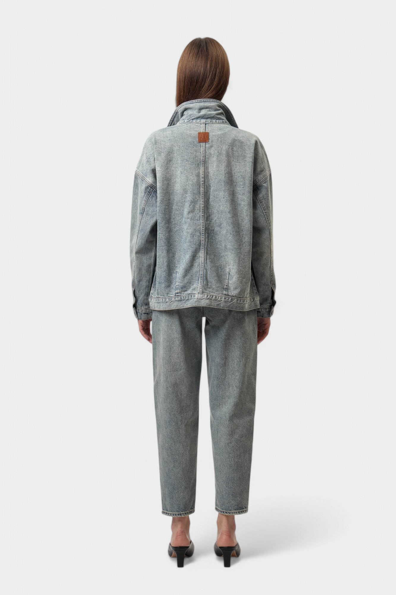 XW000902_AF10869 куртка джинсовая armani exchange 