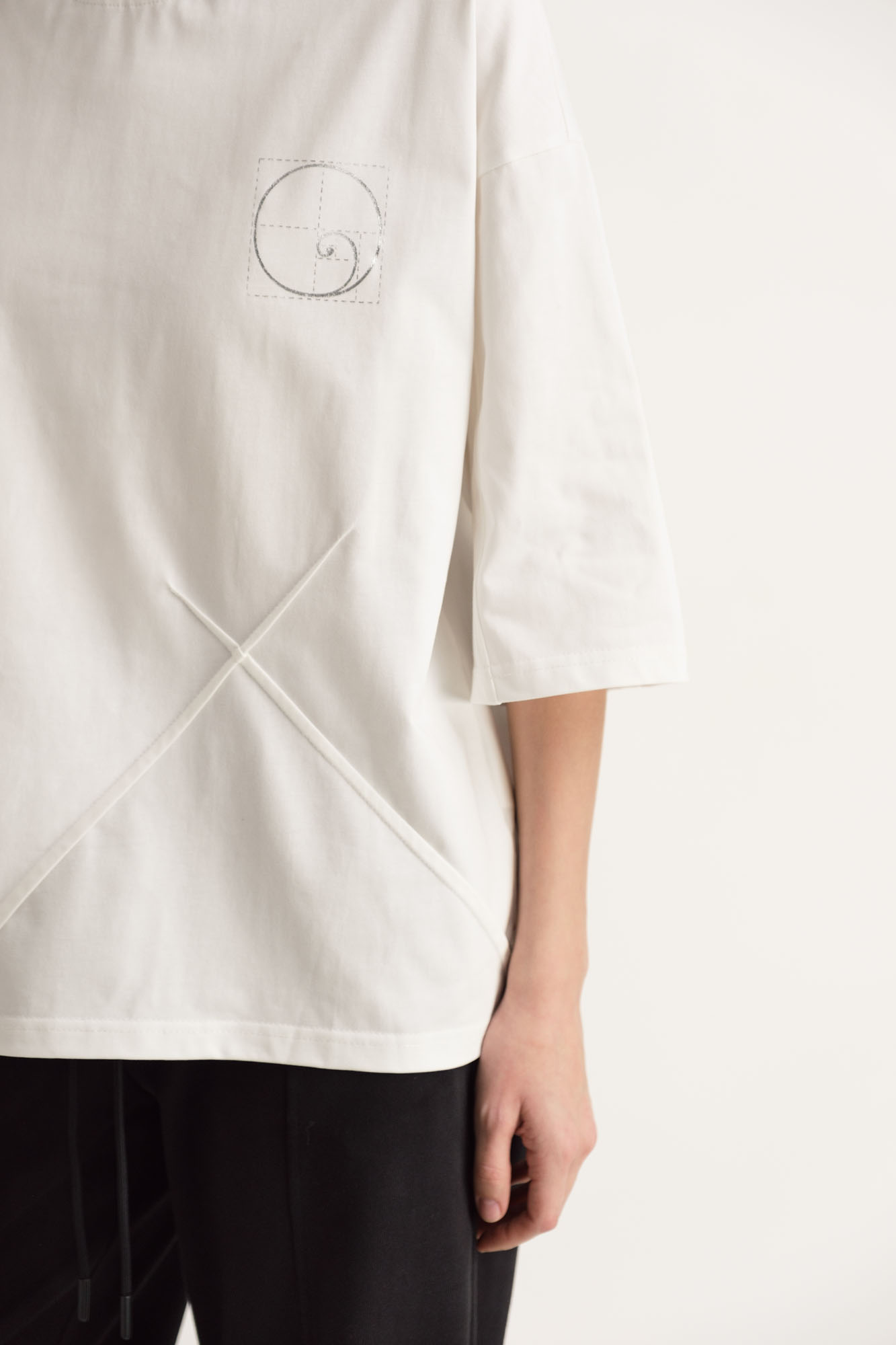 W-242-P-22-0032 футболка the hills 