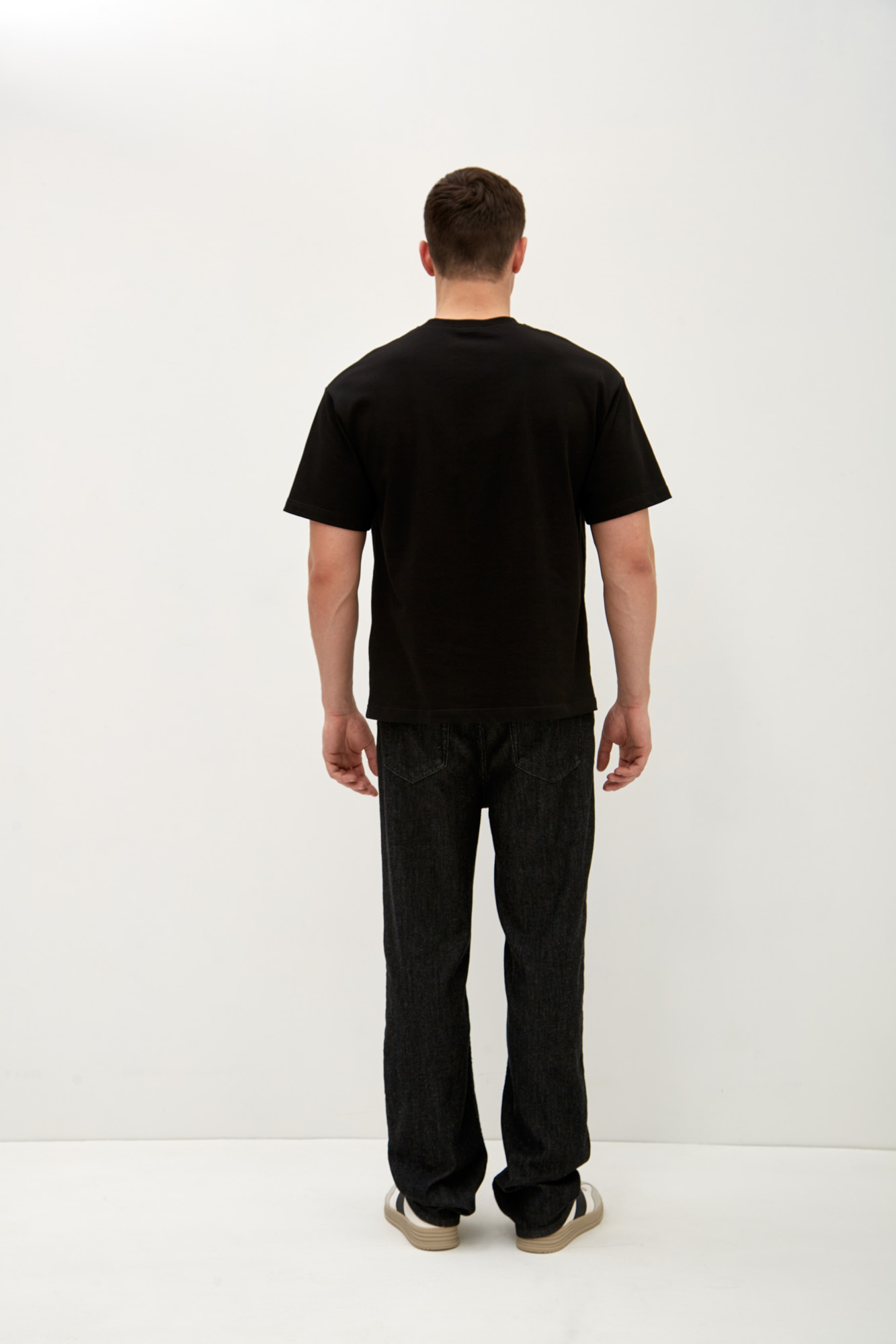 M-241-THT-21-1085 Футболка The Hills Черный