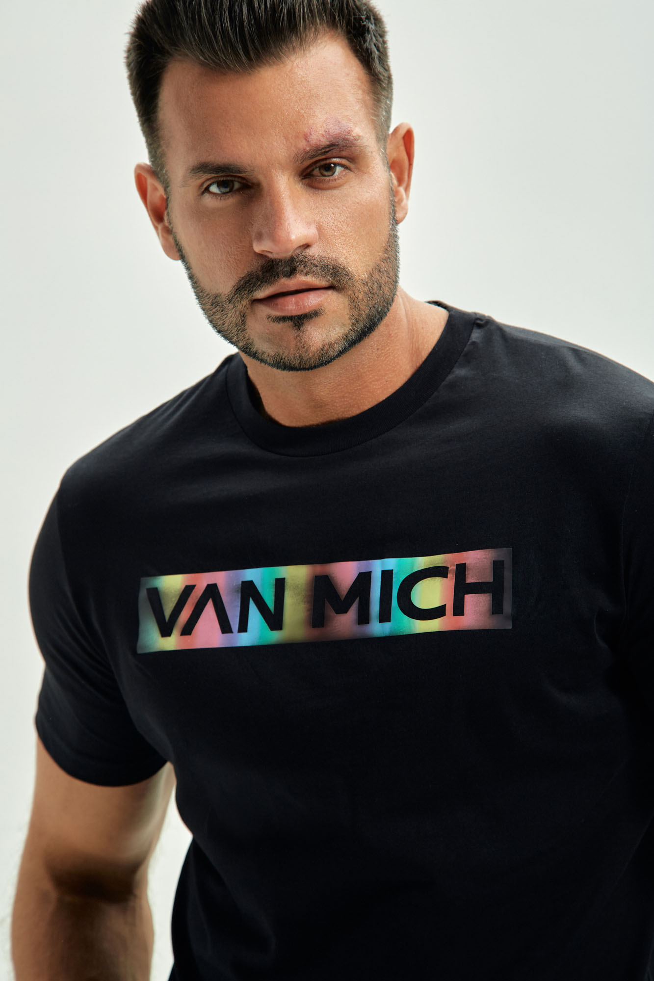 VM-ERK-22-062 Футболка Van Mich Черный