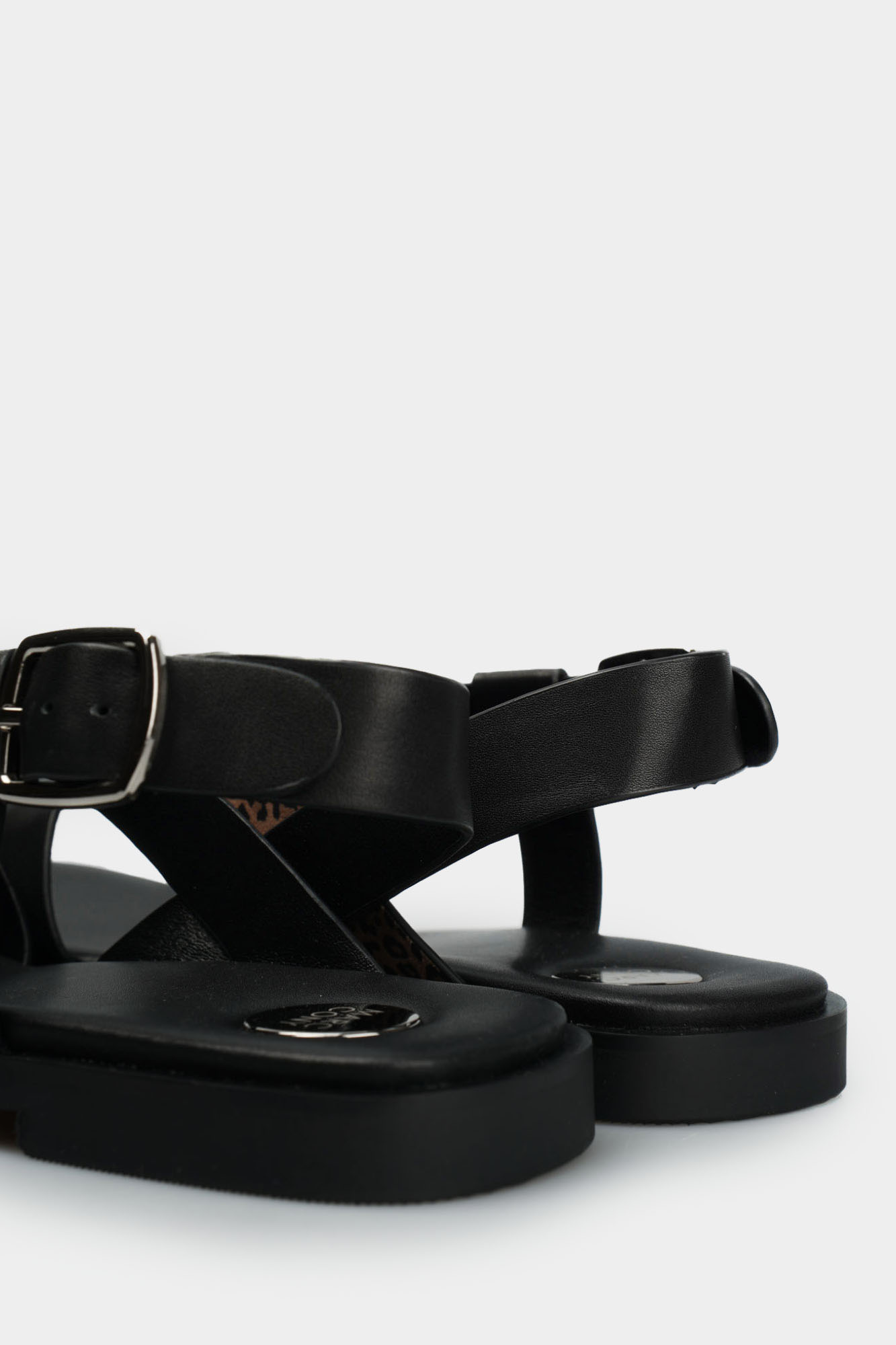 Сандалии Marc Cony