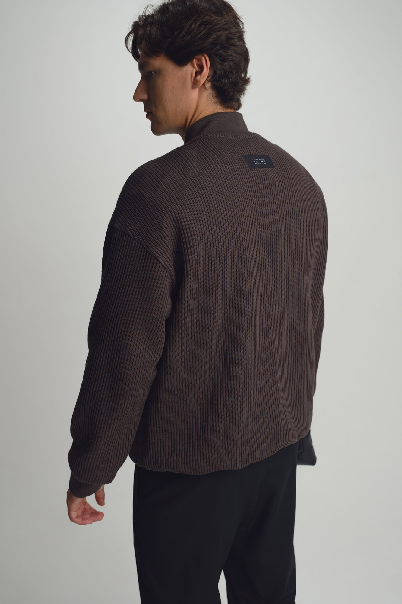 M-252-THT-56-2005 Джемпер The Hills Хаки