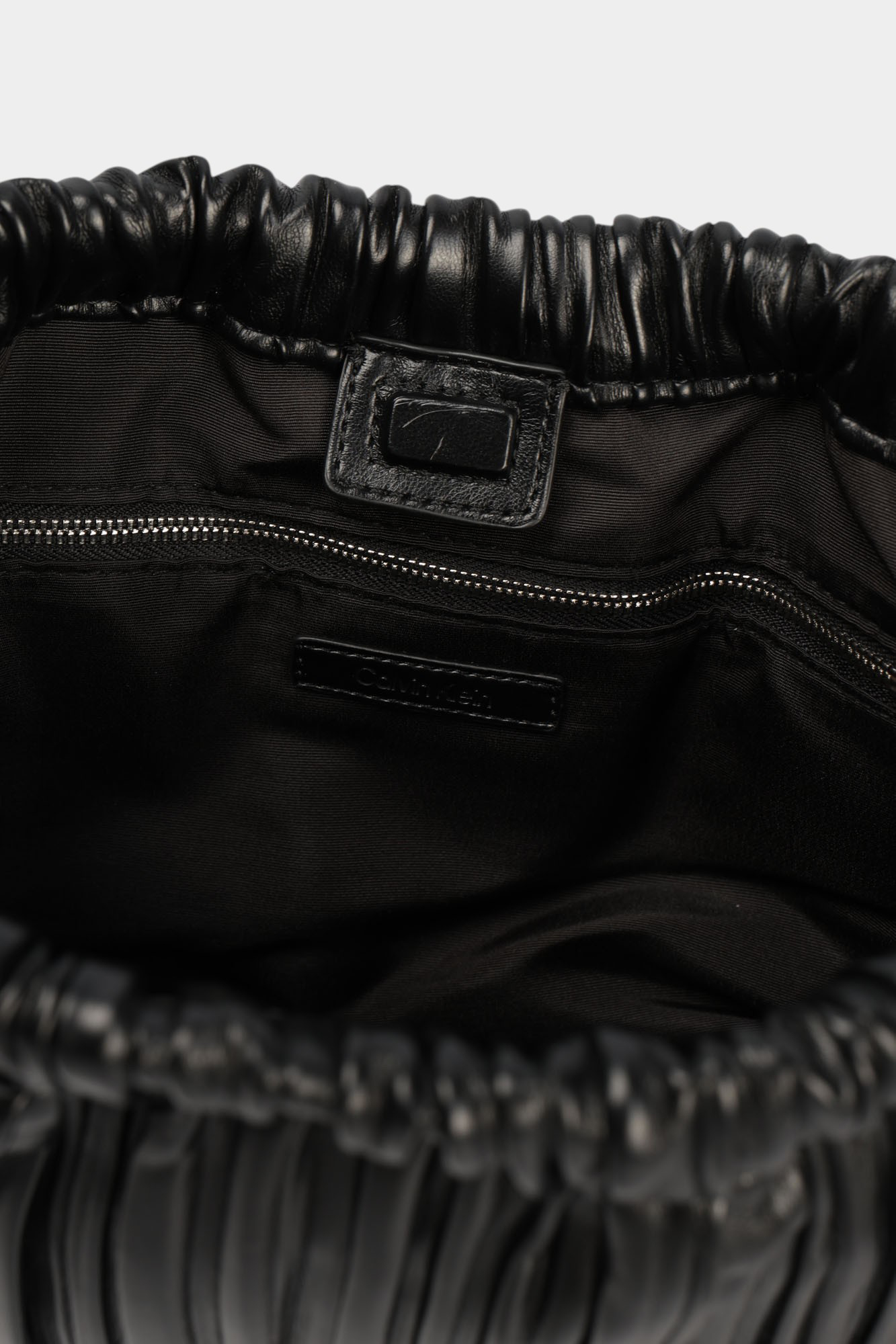 LV04F3076G Сумка Calvin Klein Jeans Черный