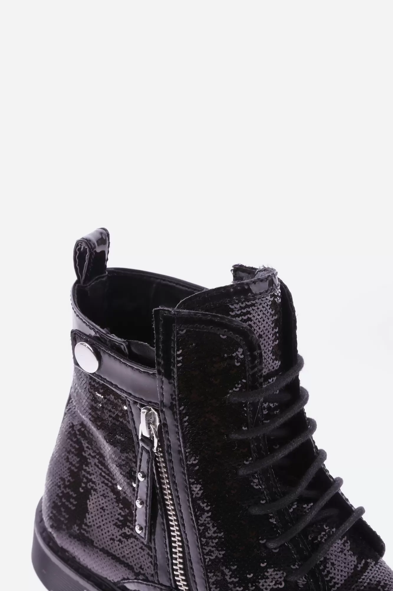 945034_7A108 Ботинки Armani Exchange Черный