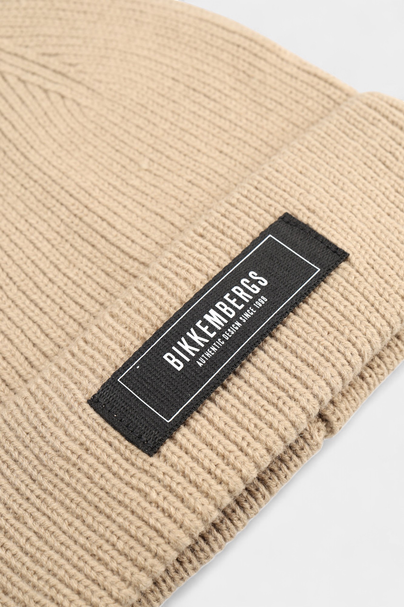 Шапка Bikkembergs Молочный