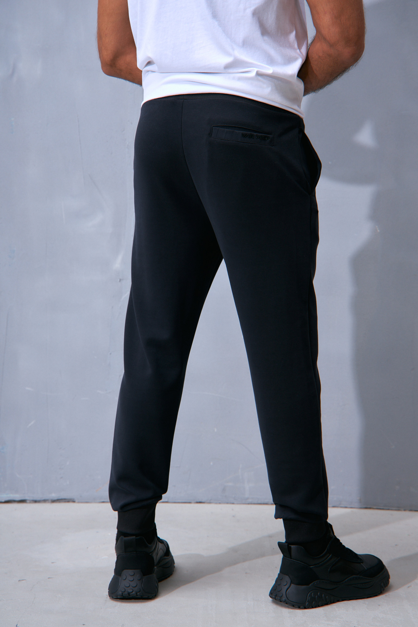 VM-232-53-121 Брюки спортивные Van Mich Черный