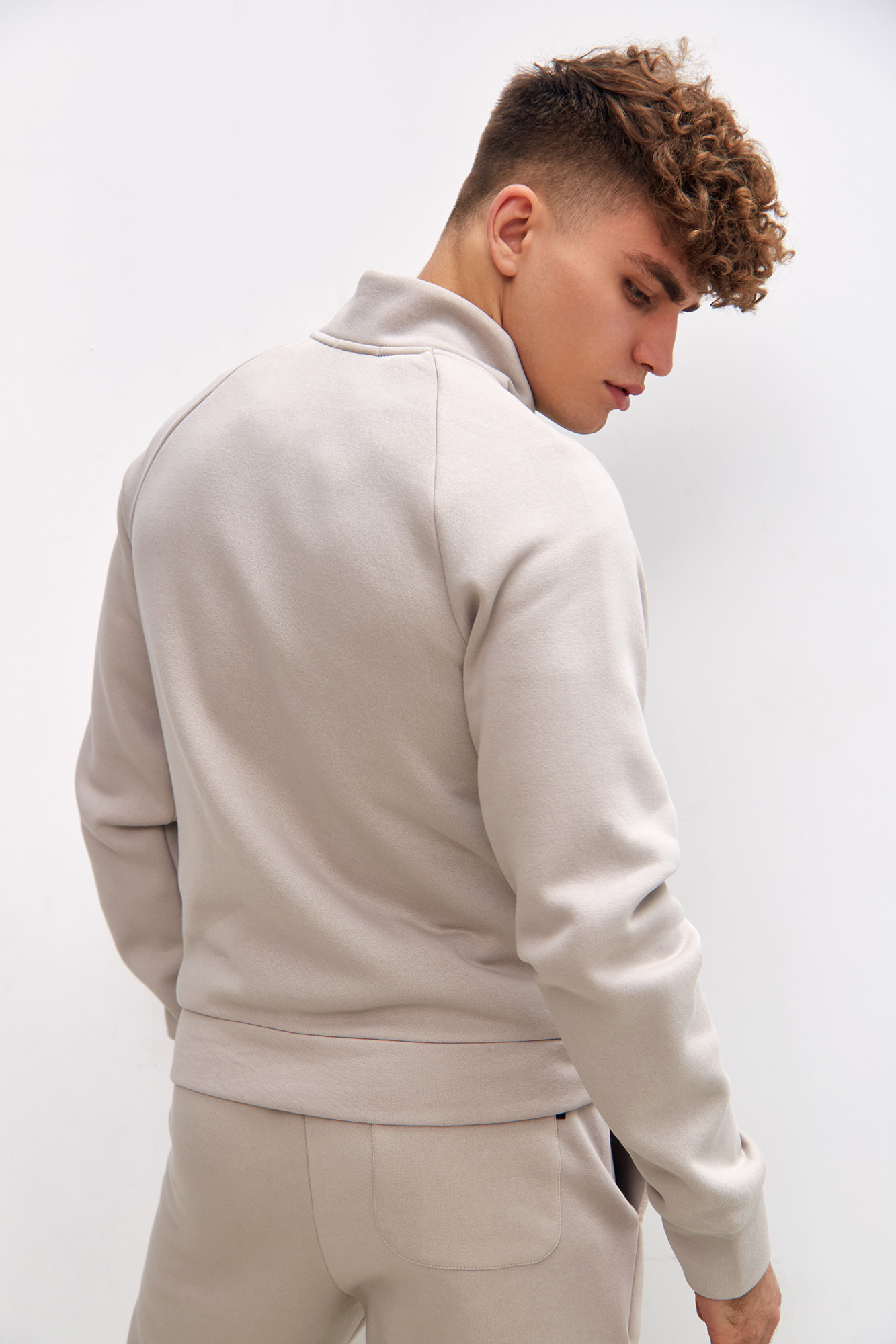 M-222-P-43-3533 Тректоп The Hills Бежевый