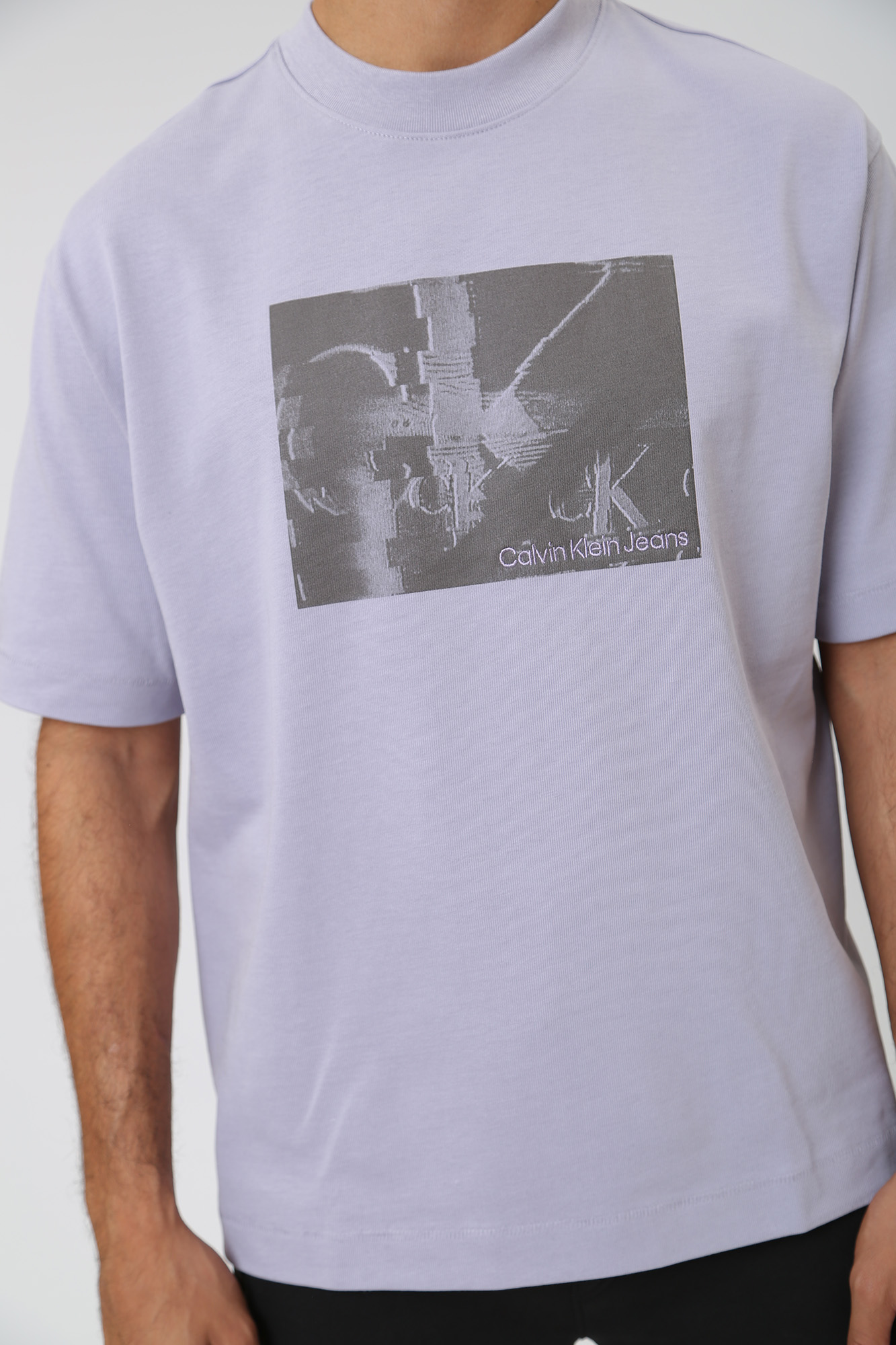 J40J400301 Футболка Calvin Klein Jeans Фиолетовый