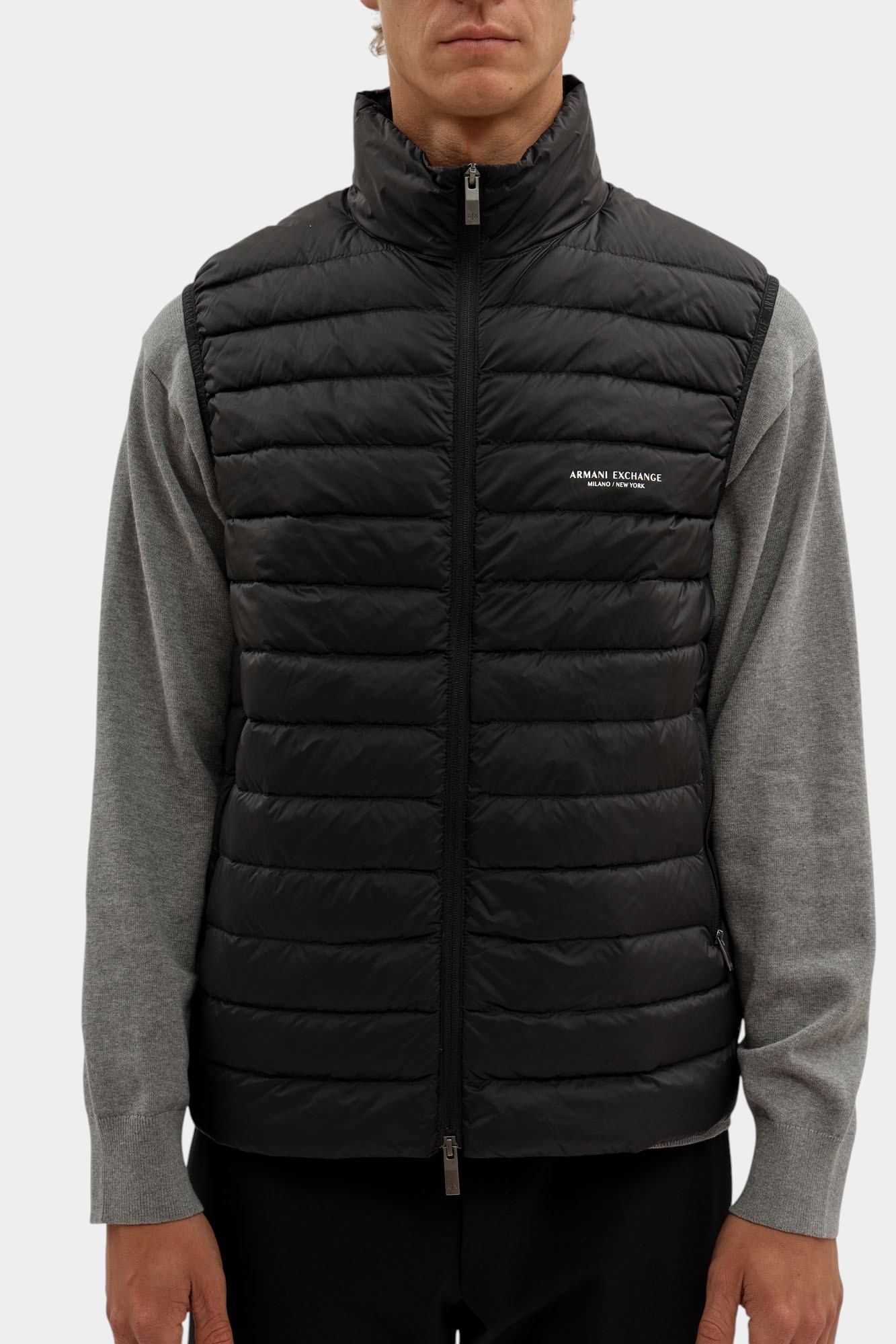 XM001576_AF16927 Жилет утепленный Armani Exchange Черный