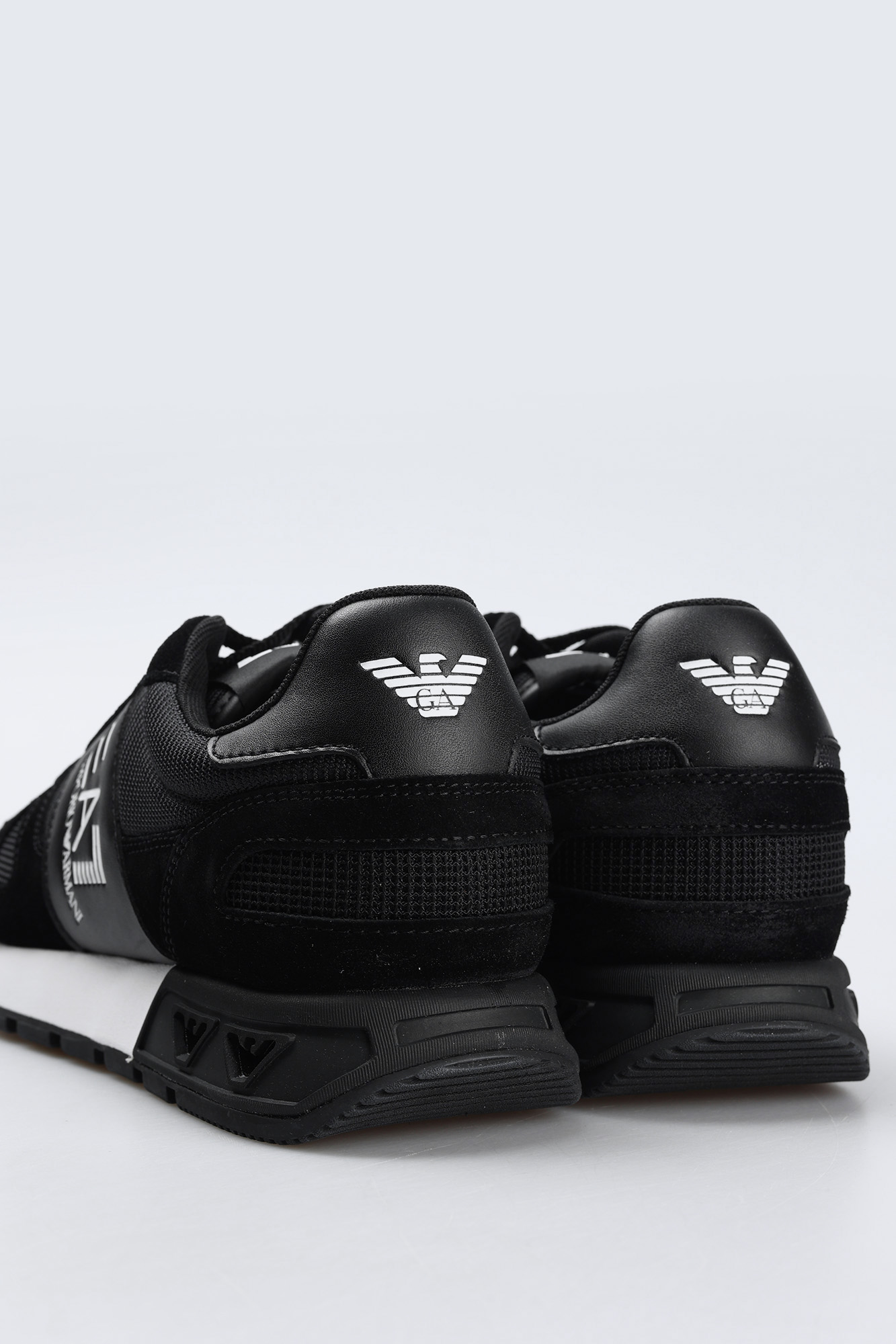 X8X151_XK354 Кроссовки EA7 Черный